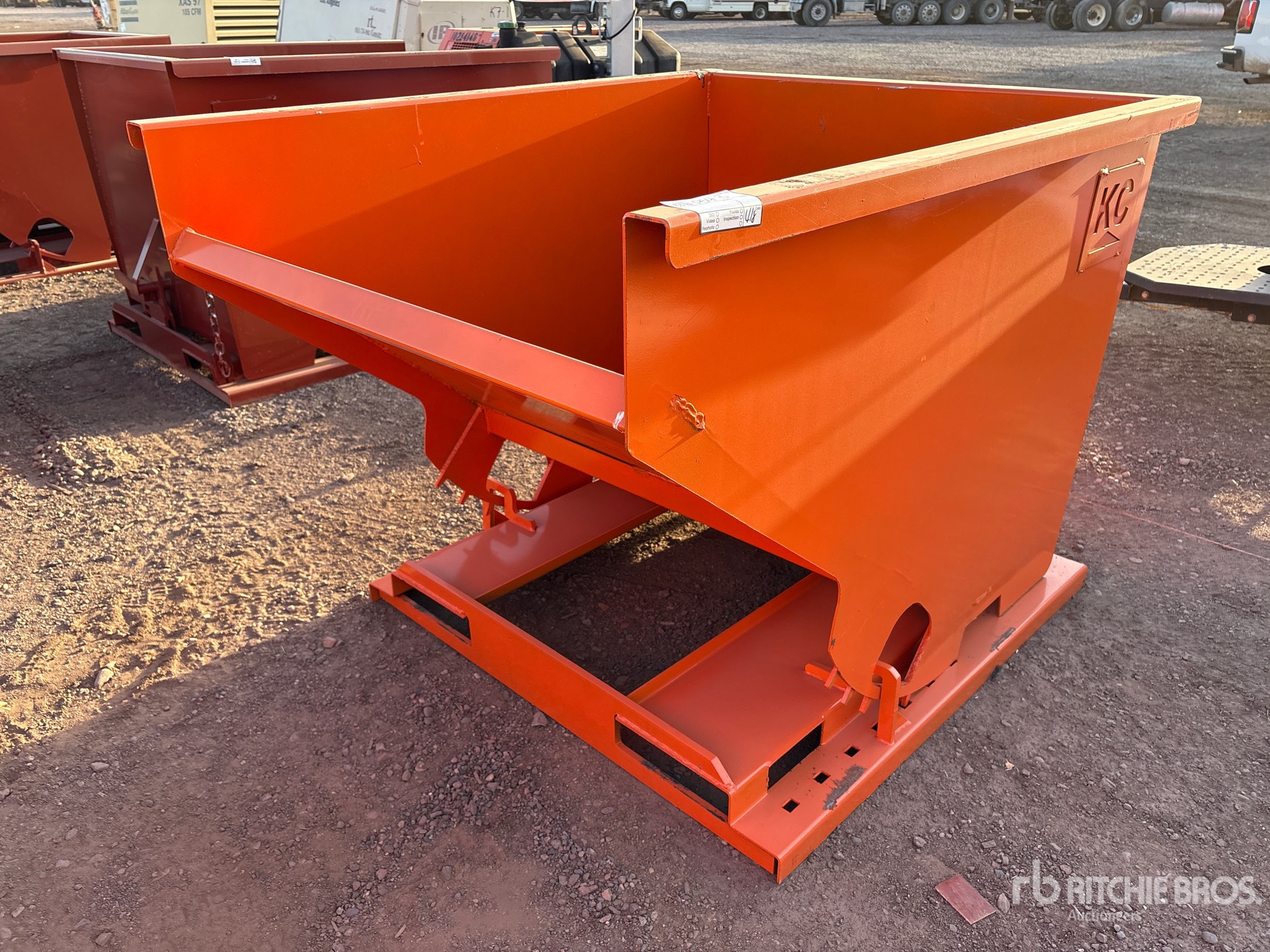 General Appearance with Bild, Ecke vorne links