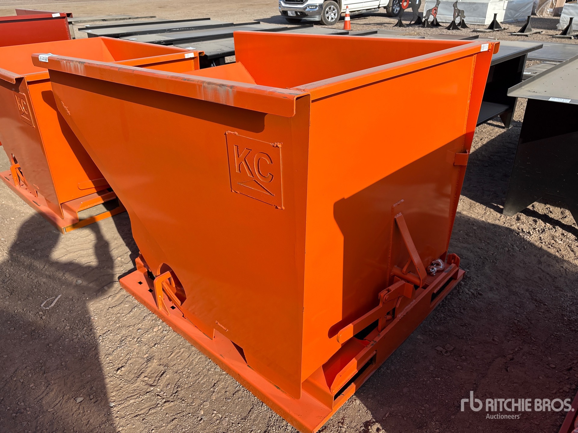 General Appearance with Bild, Ecke hinten links