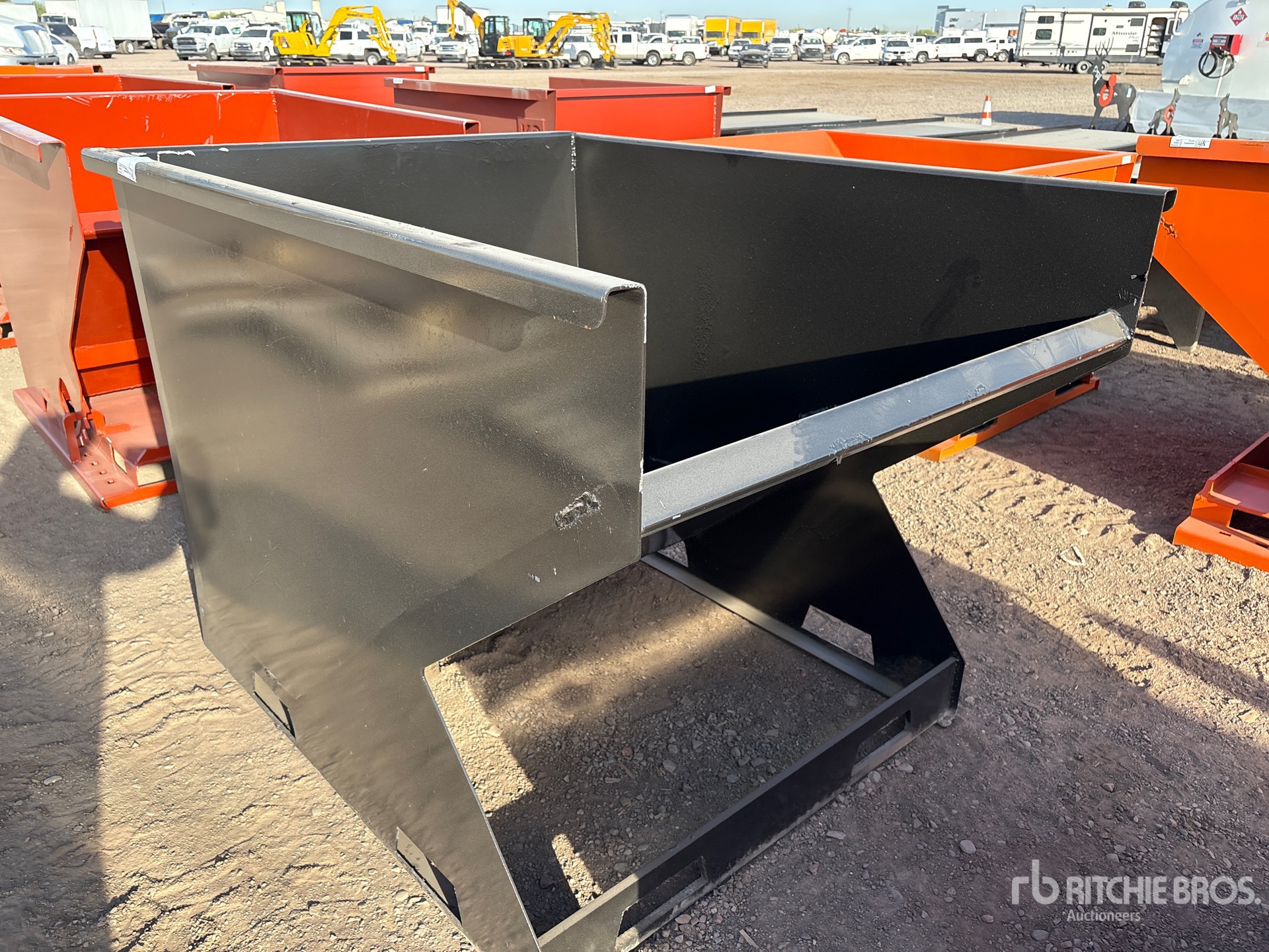 General Appearance with Bild, Ecke vorne rechts