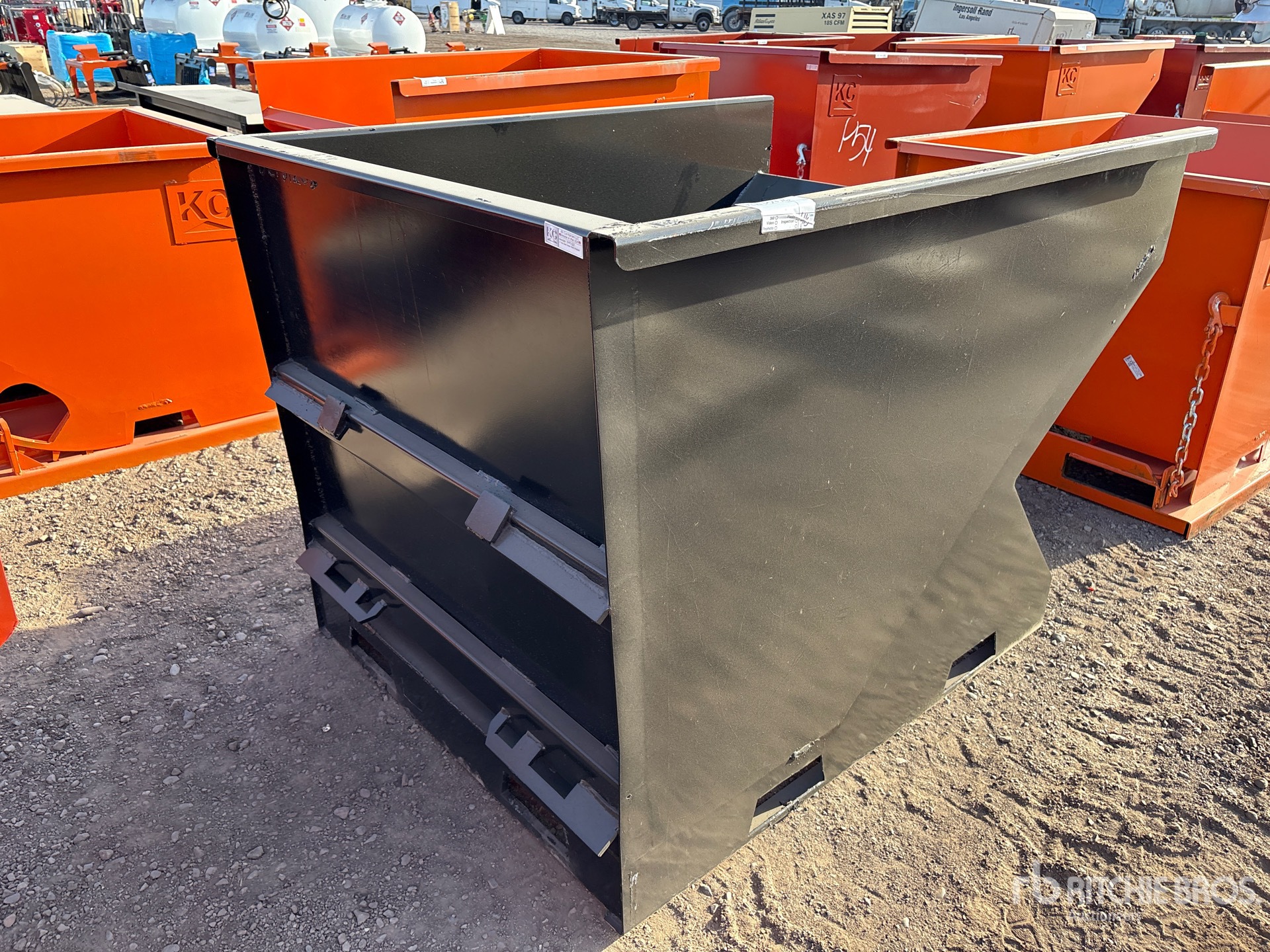 General Appearance with Bild, Ecke hinten rechts