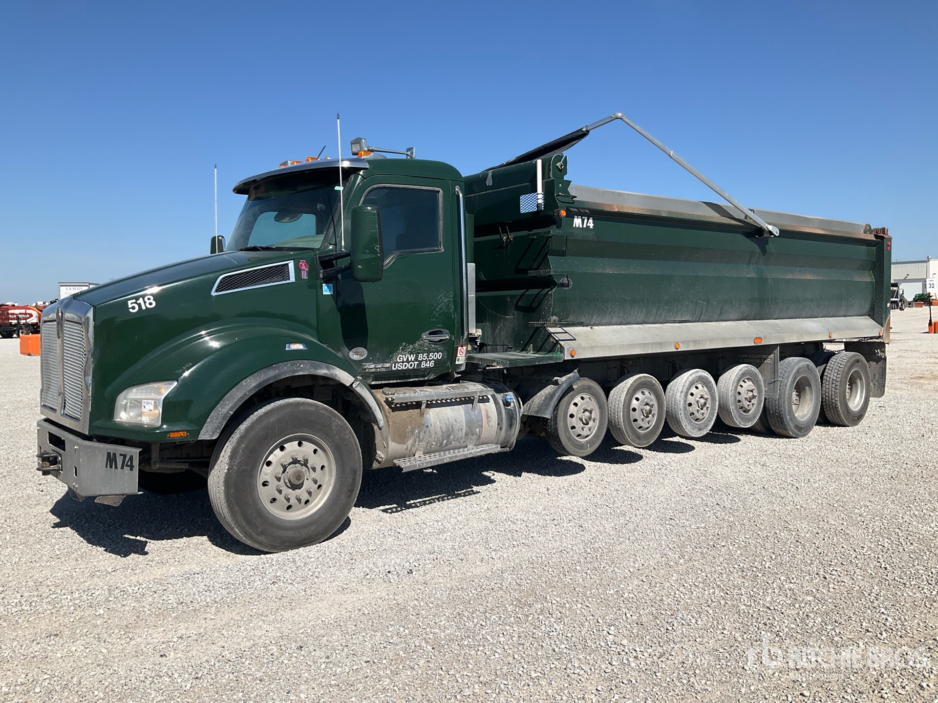 General Appearance with Picture, Left Front Corner