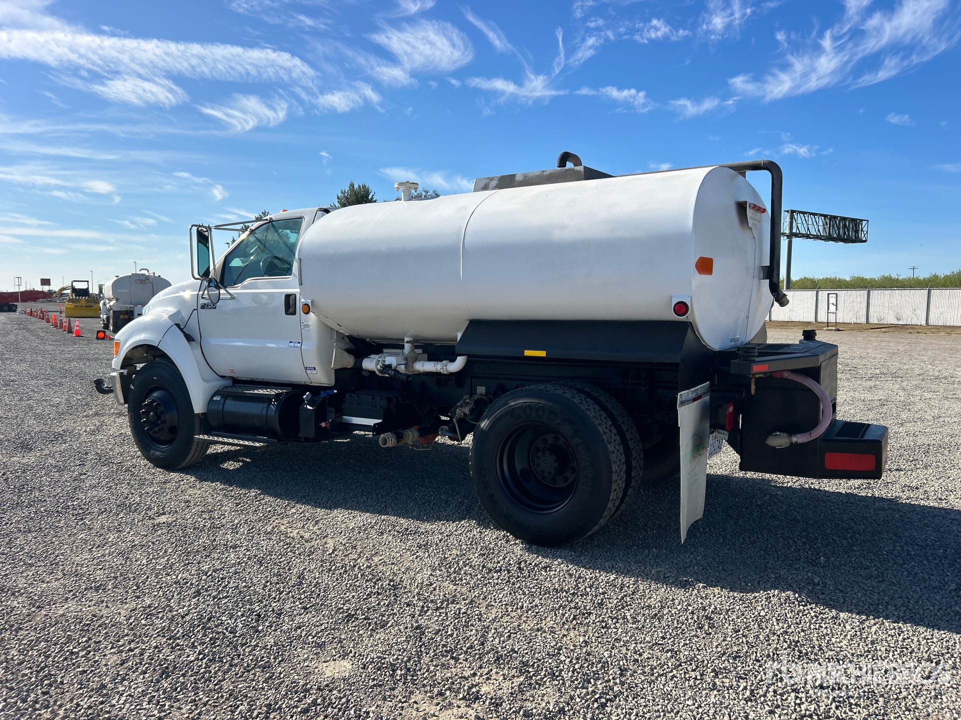 General Appearance with Imagen: esquina trasera izquierda