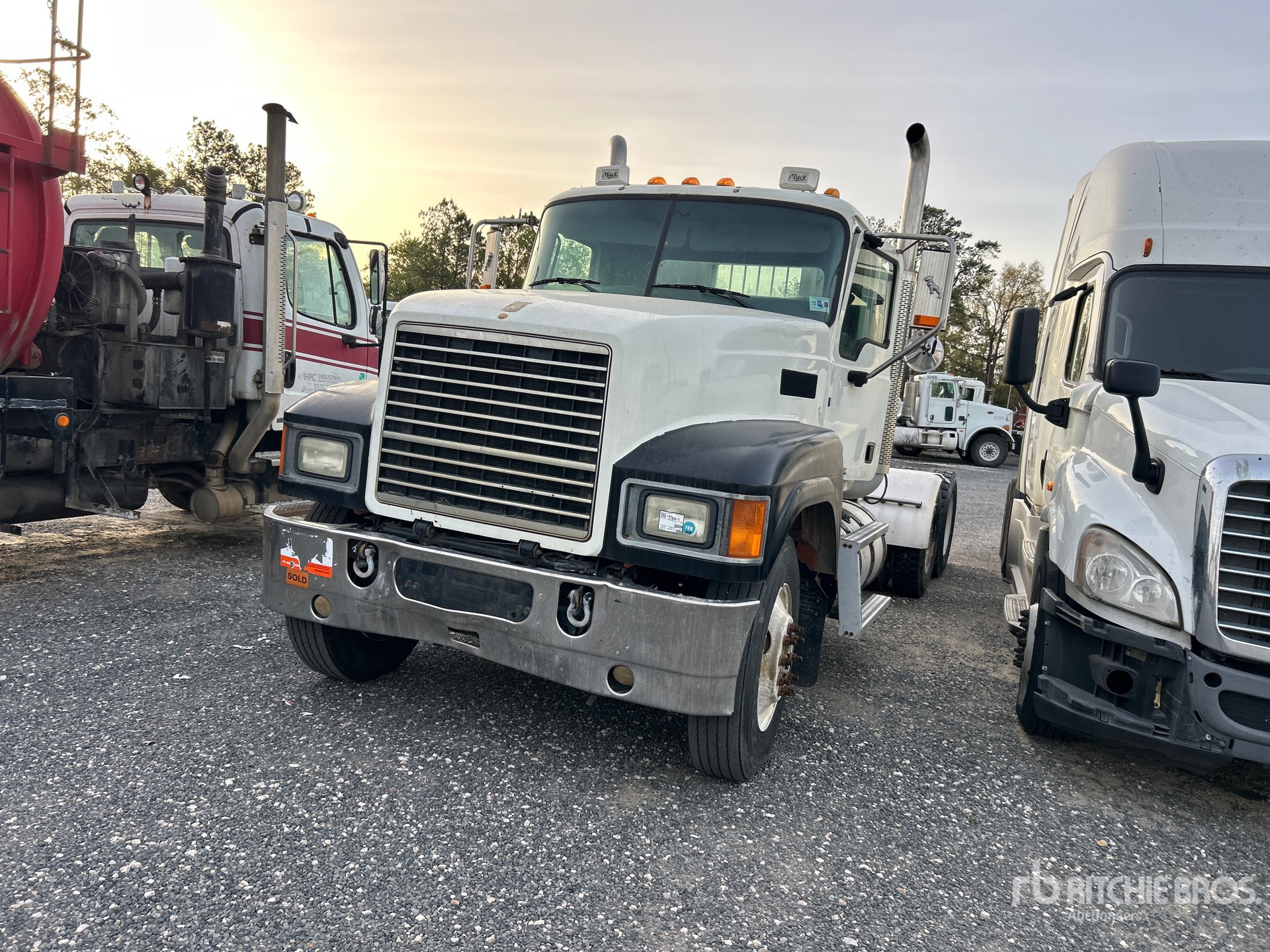 General Appearance with Imagen: esquina delantera izquierda