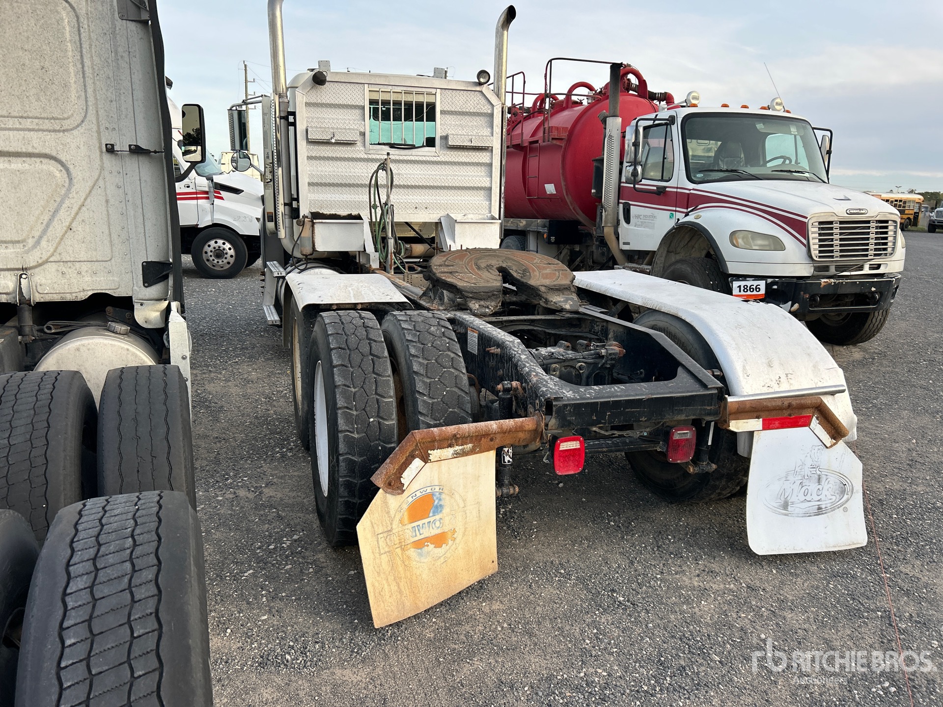 General Appearance with Imagen: esquina trasera izquierda