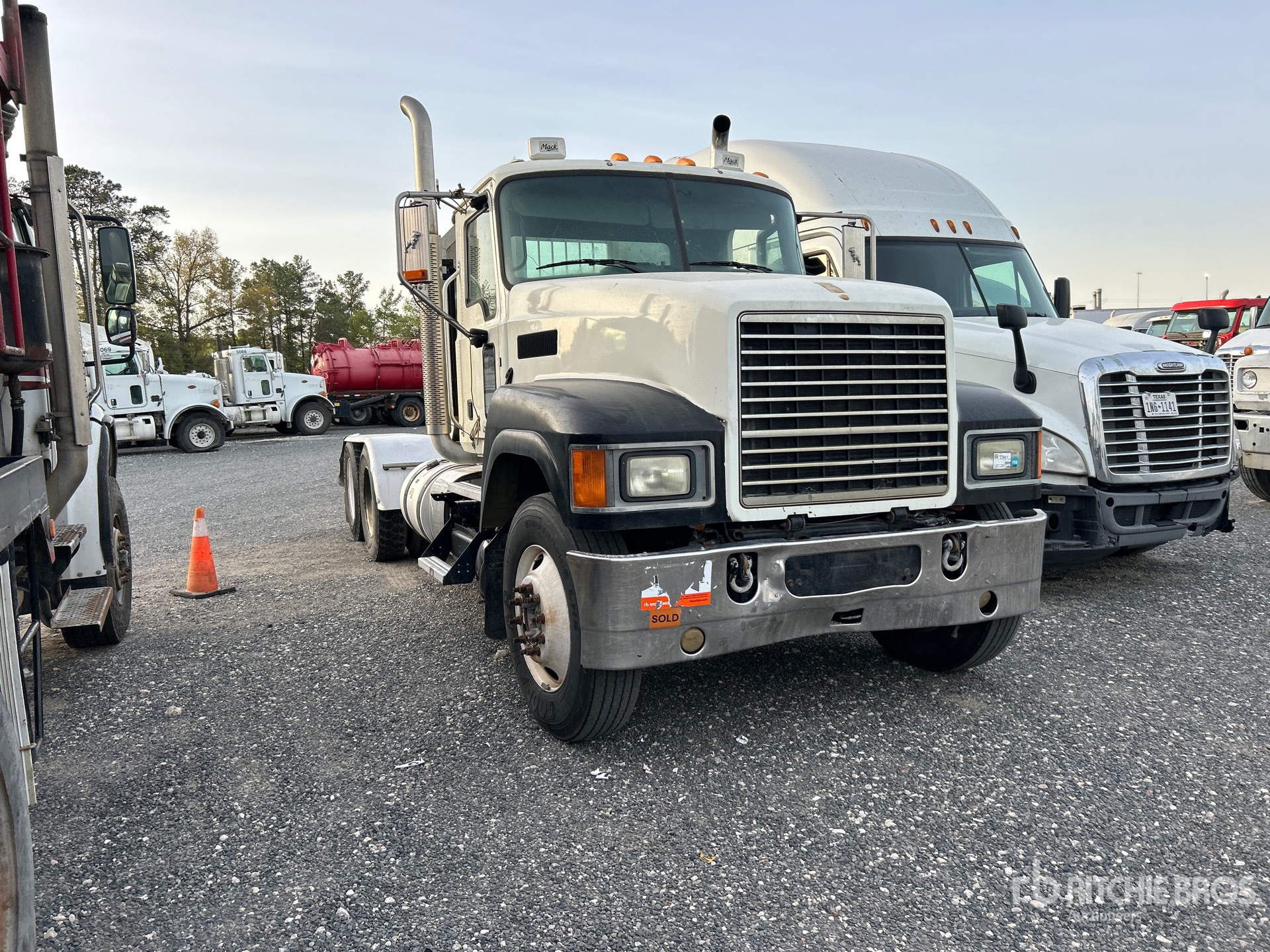 General Appearance with Imagen: esquina delantera derecha