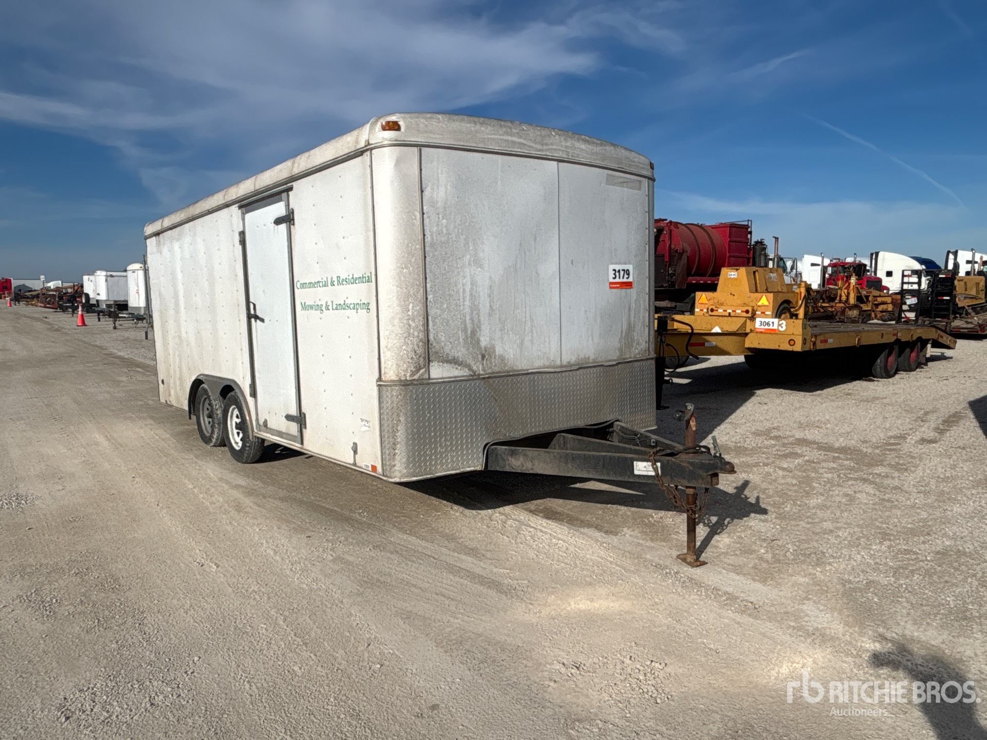 Aspect général with Image, coin avant droit