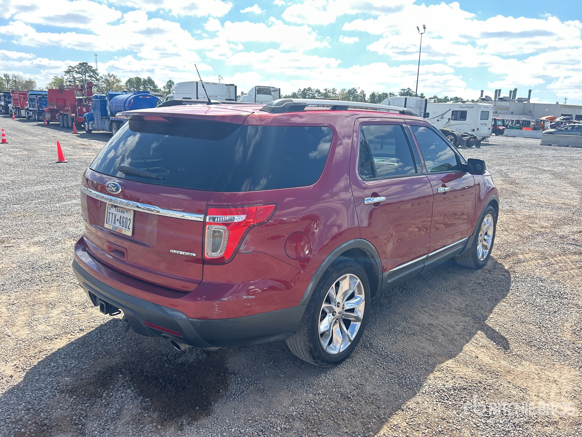 General Appearance with Imagen: esquina trasera derecha