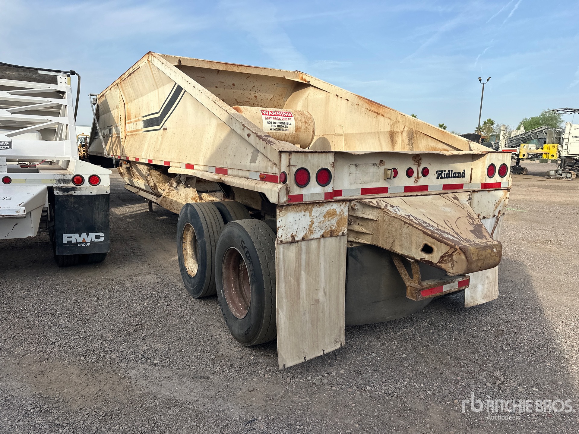 General Appearance with Imagen: esquina trasera izquierda