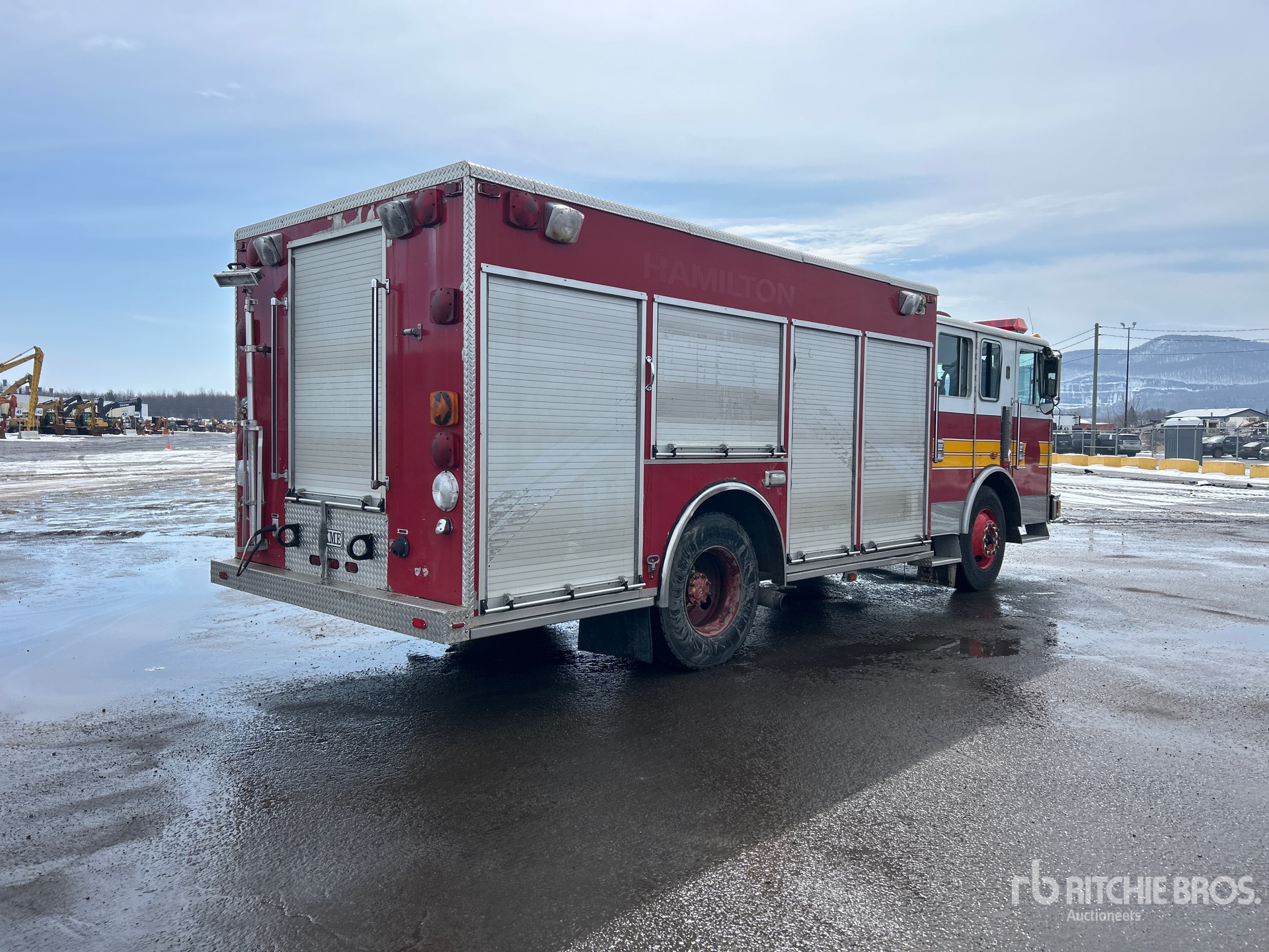 General Appearance with Foto, angolo anteriore sinistro