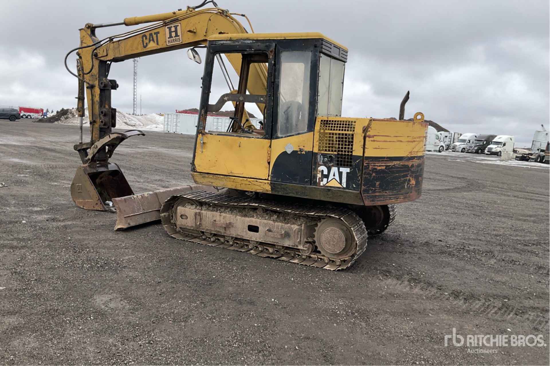 General Appearance with Picture, Left Rear Corner