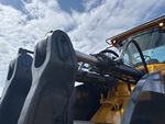 Hydraulics with Bucket Tilt Cylinders
