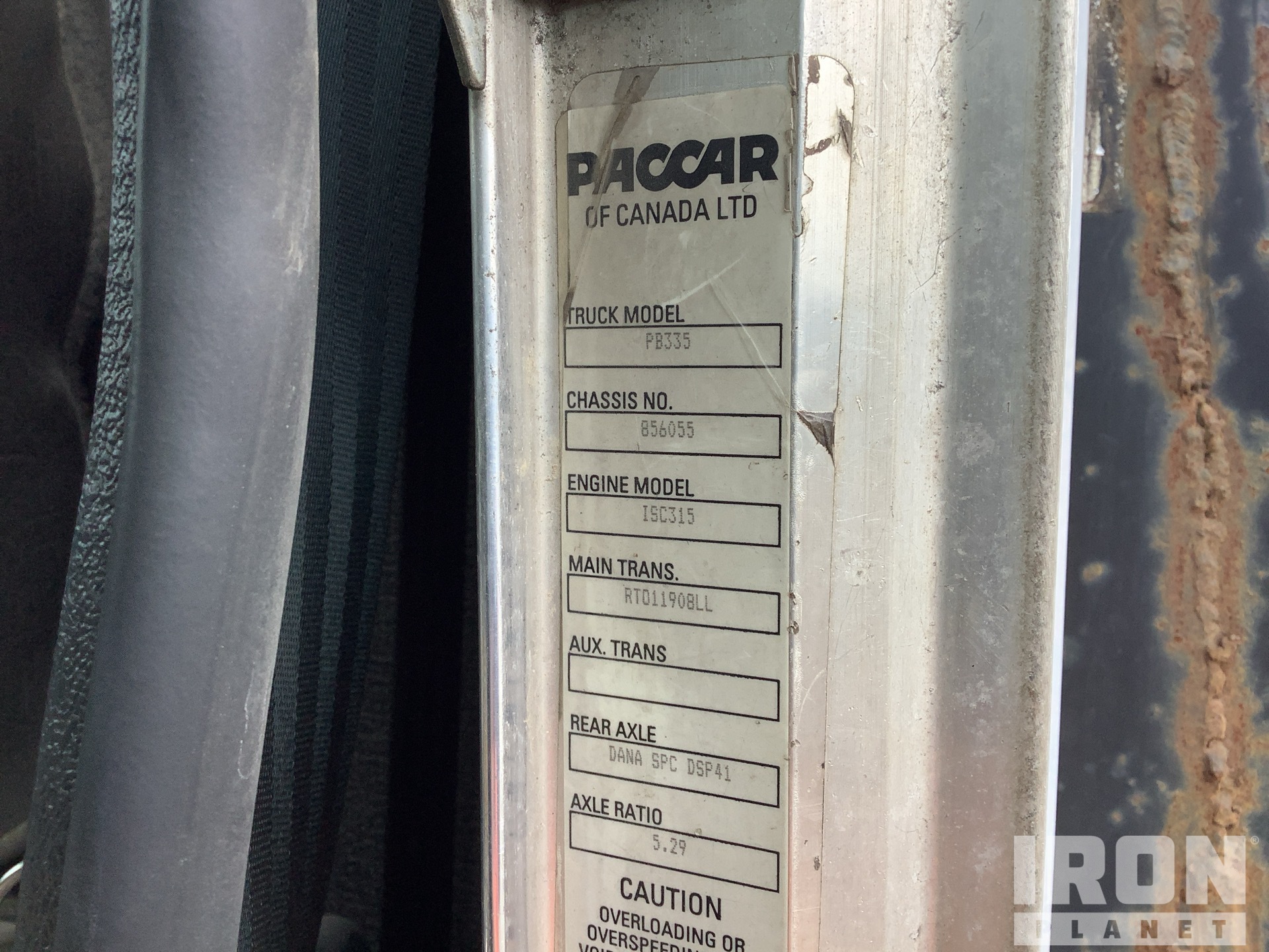 2005 Peterbilt 335