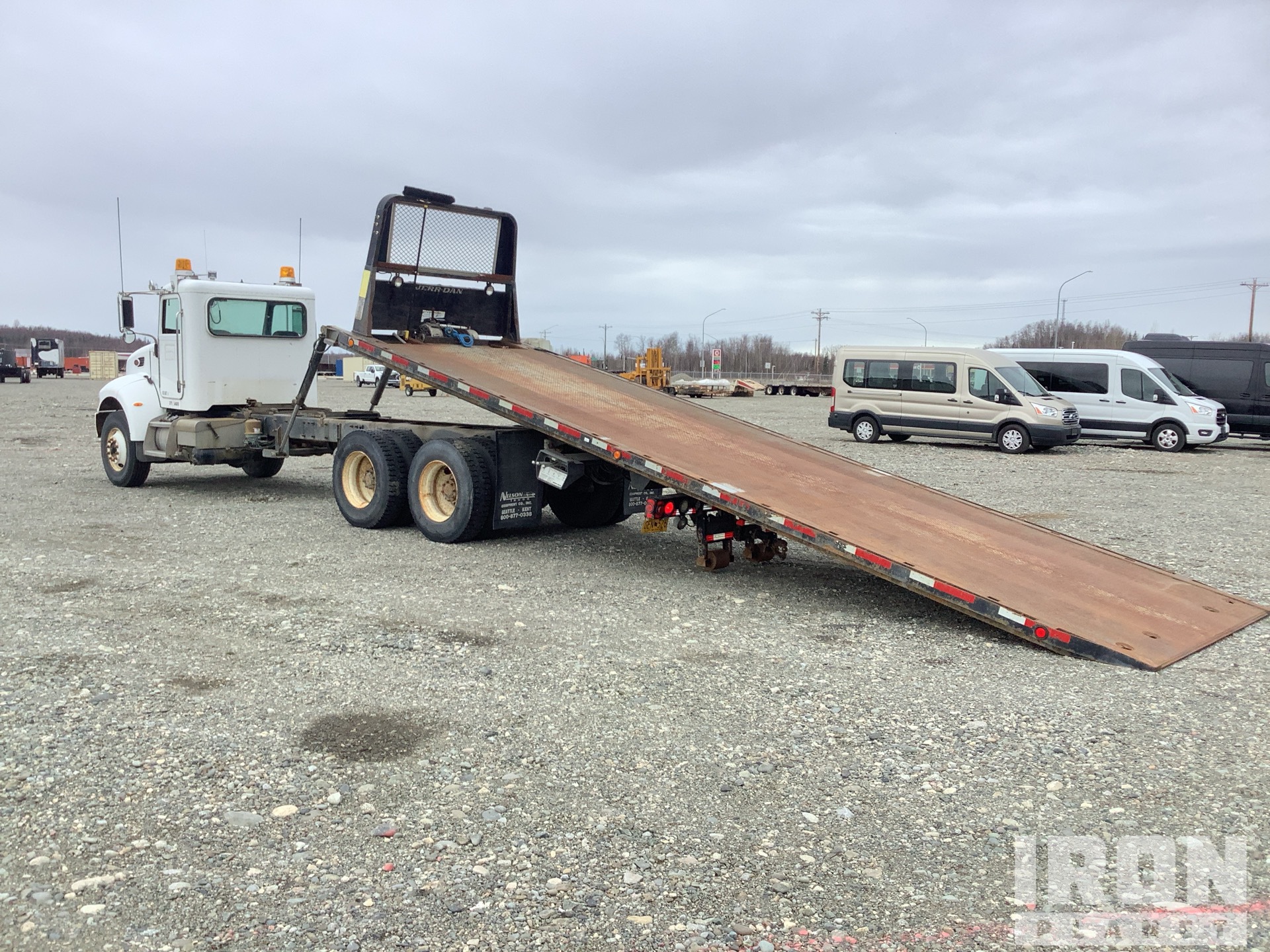 2005 Peterbilt 335