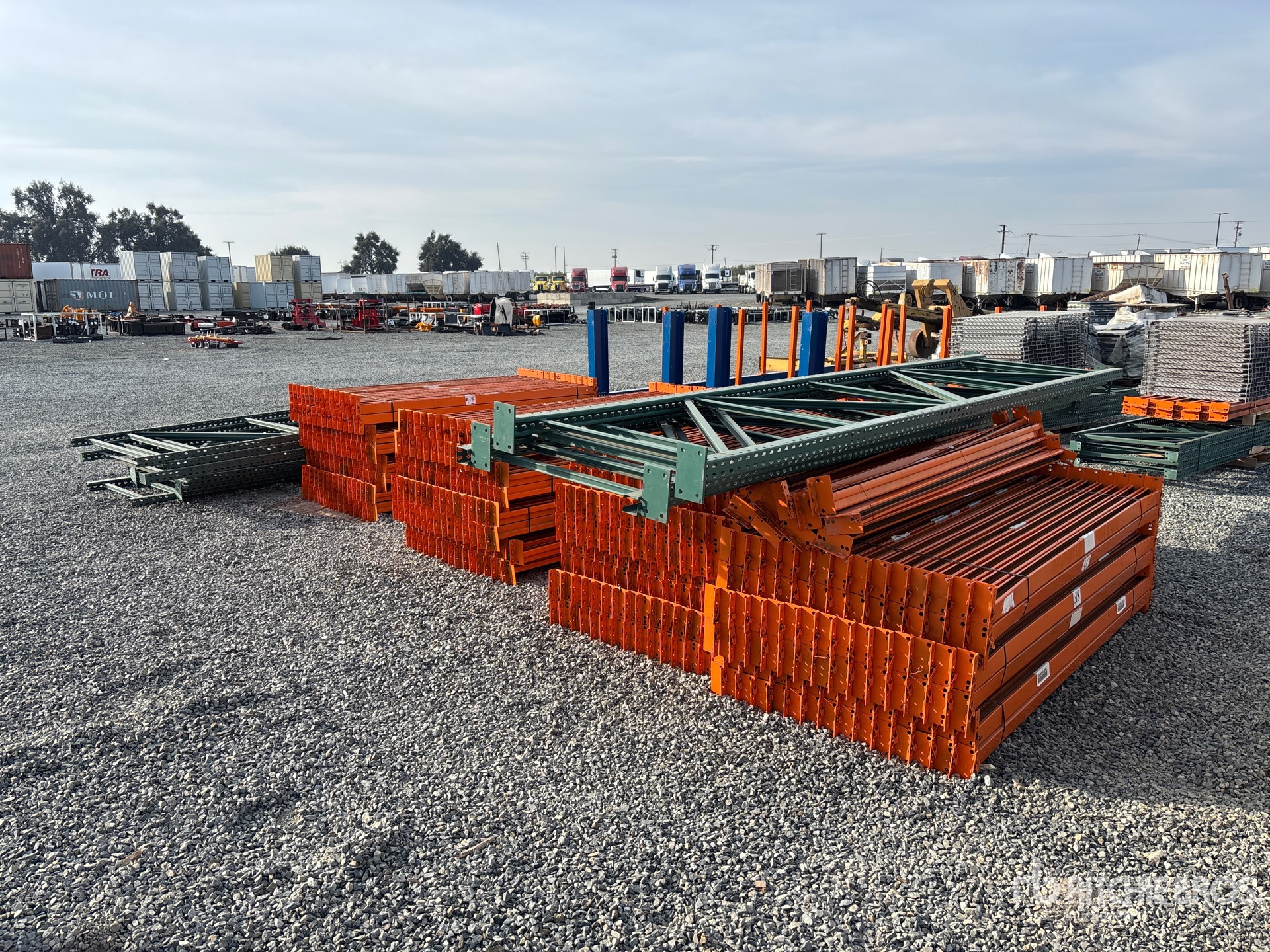 General Appearance with Bild, Ecke hinten links