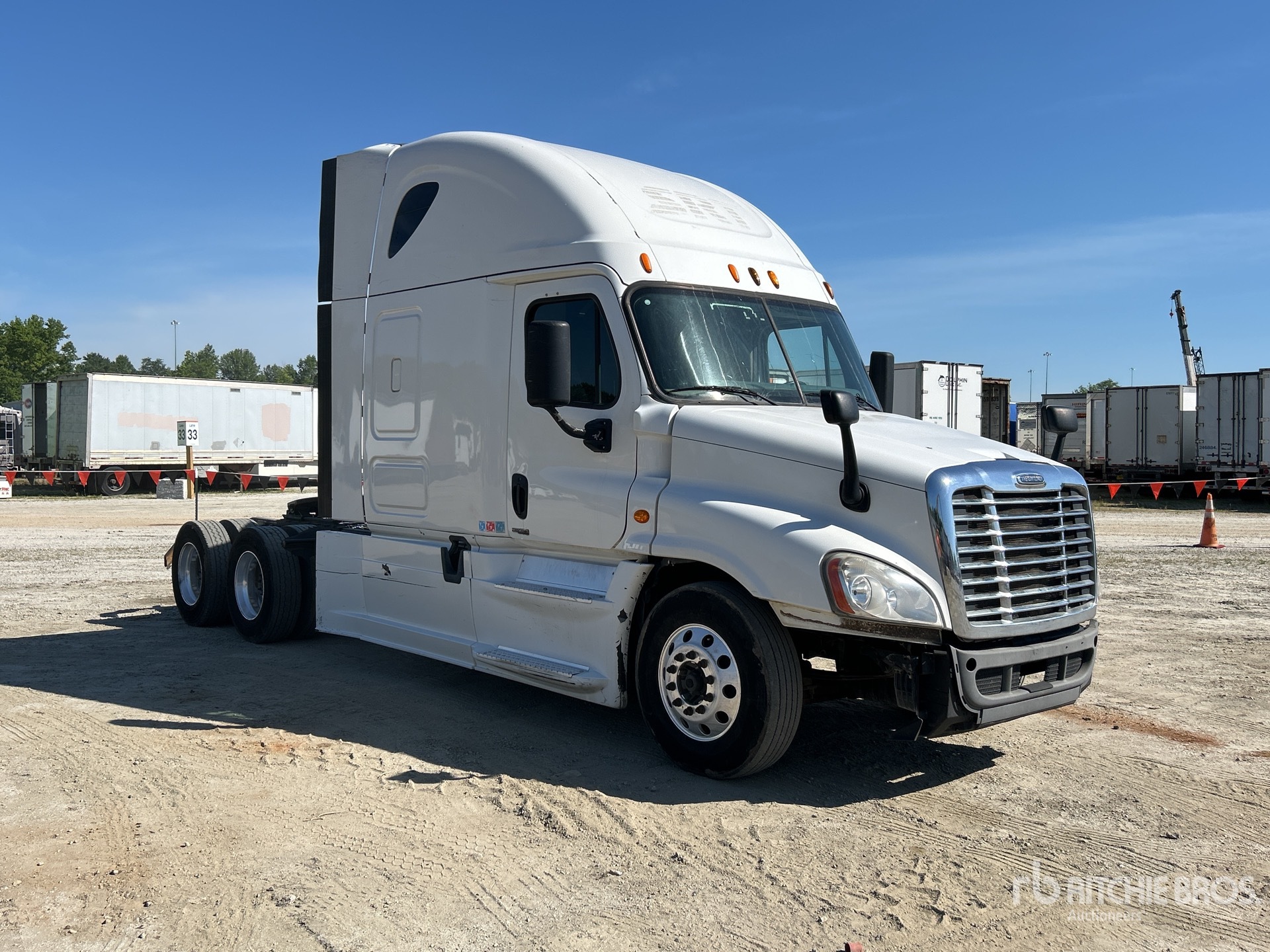 2014 Freightliner CASCADIA 113