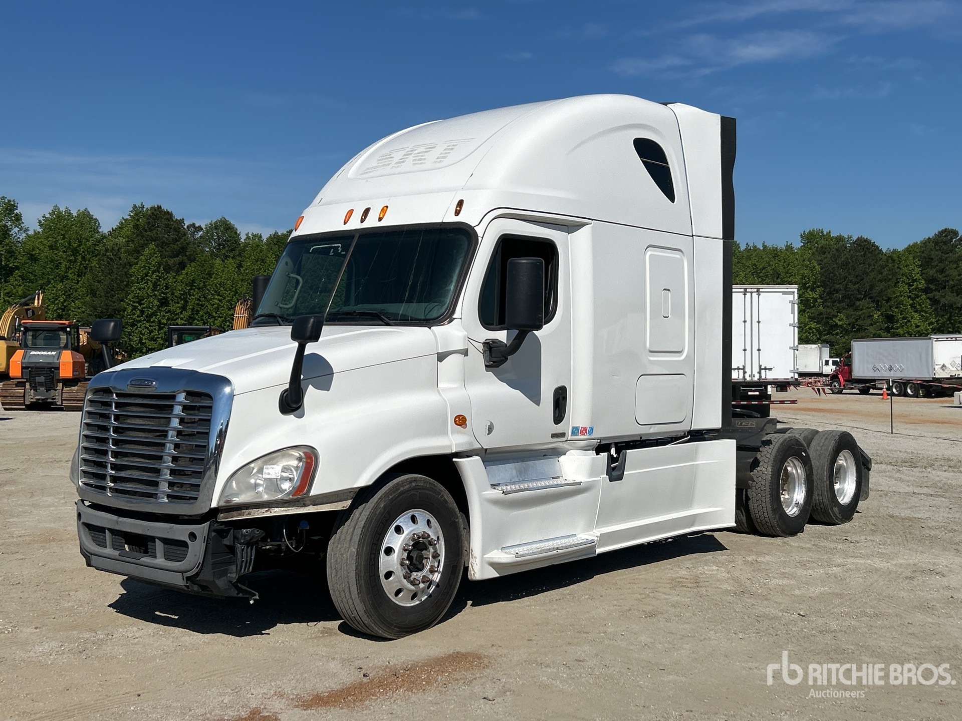 2014 Freightliner CASCADIA 113