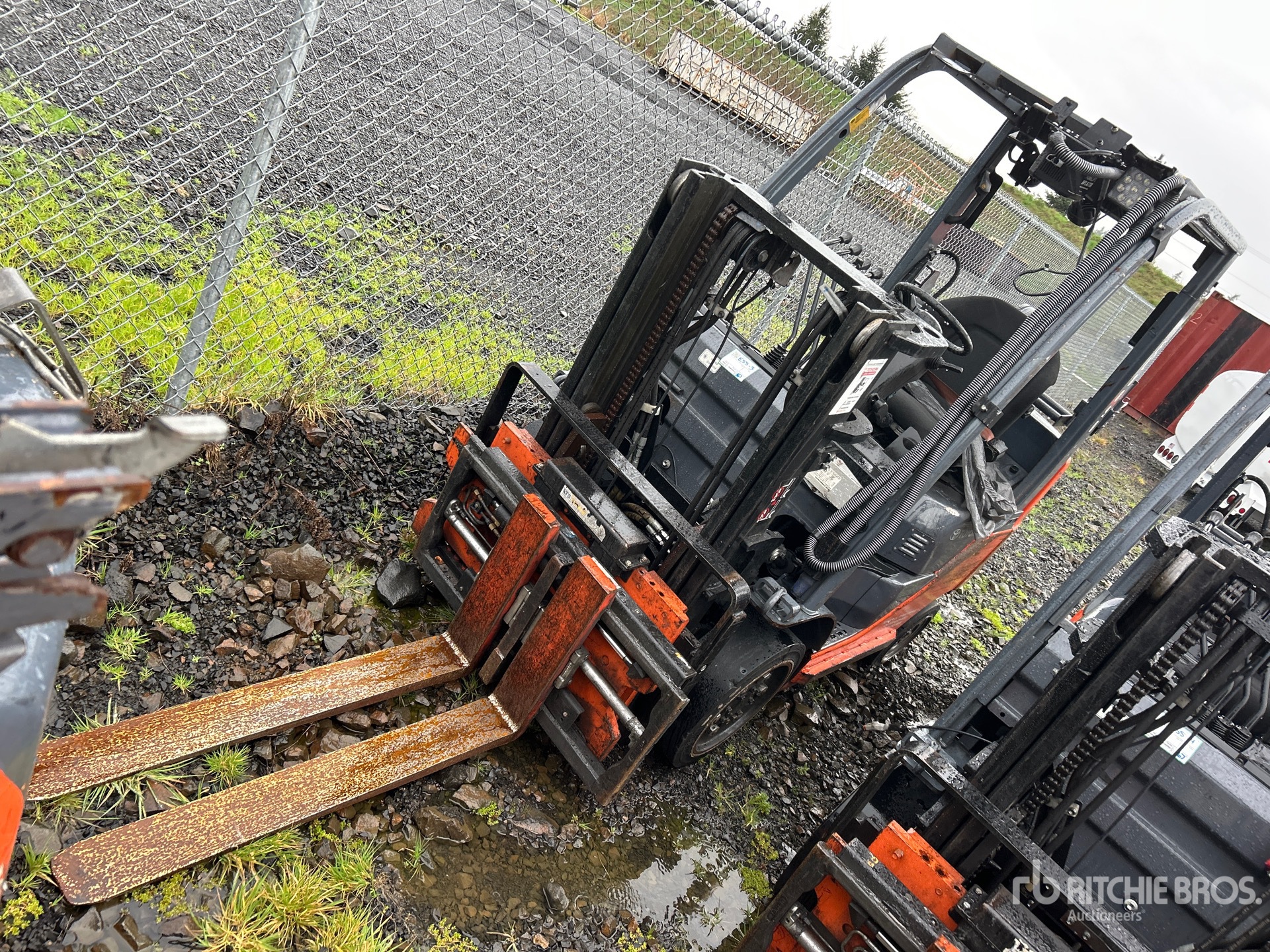 General Appearance with Picture, Left Front Corner