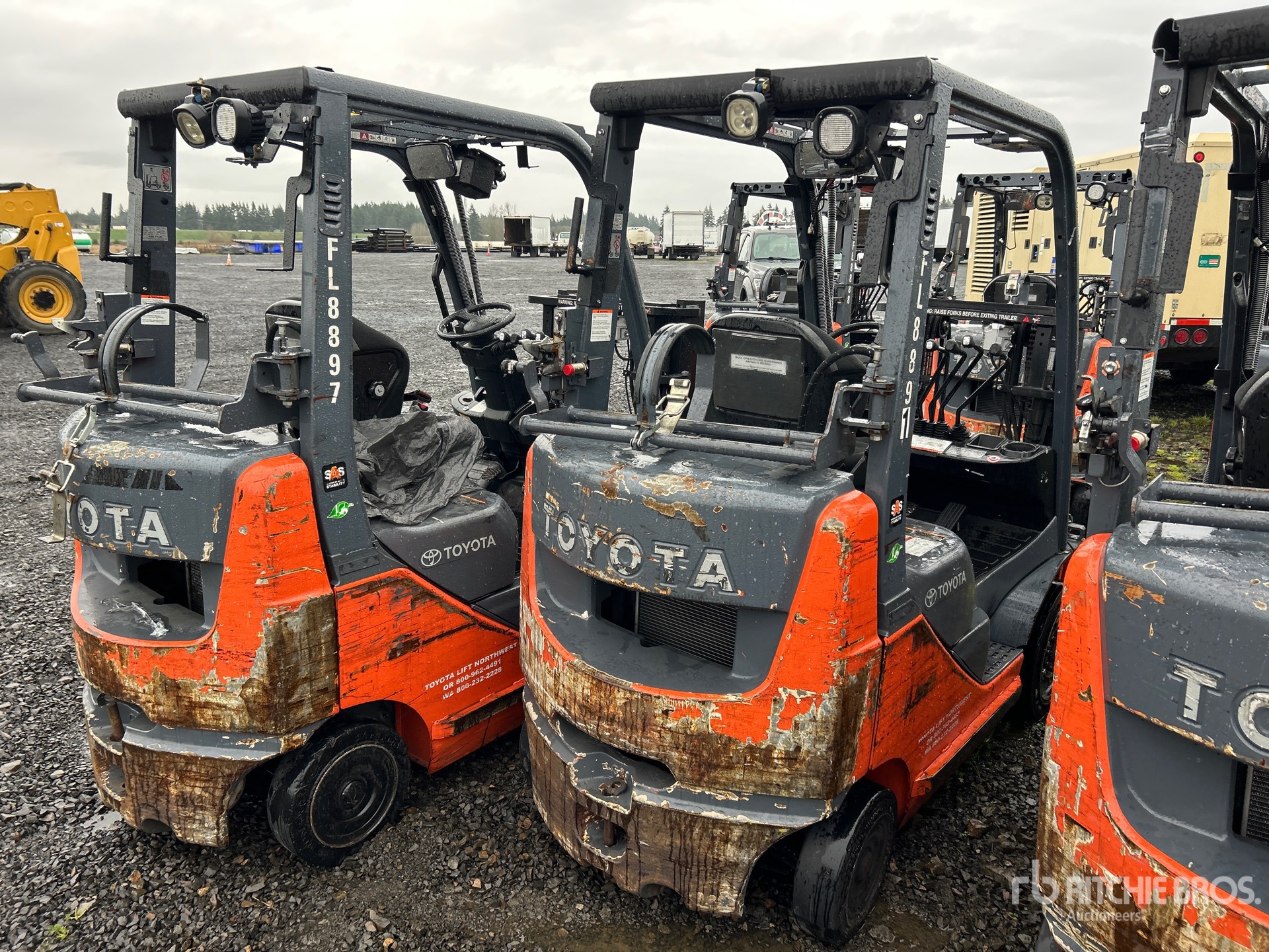 General Appearance with Picture, Right Rear Corner