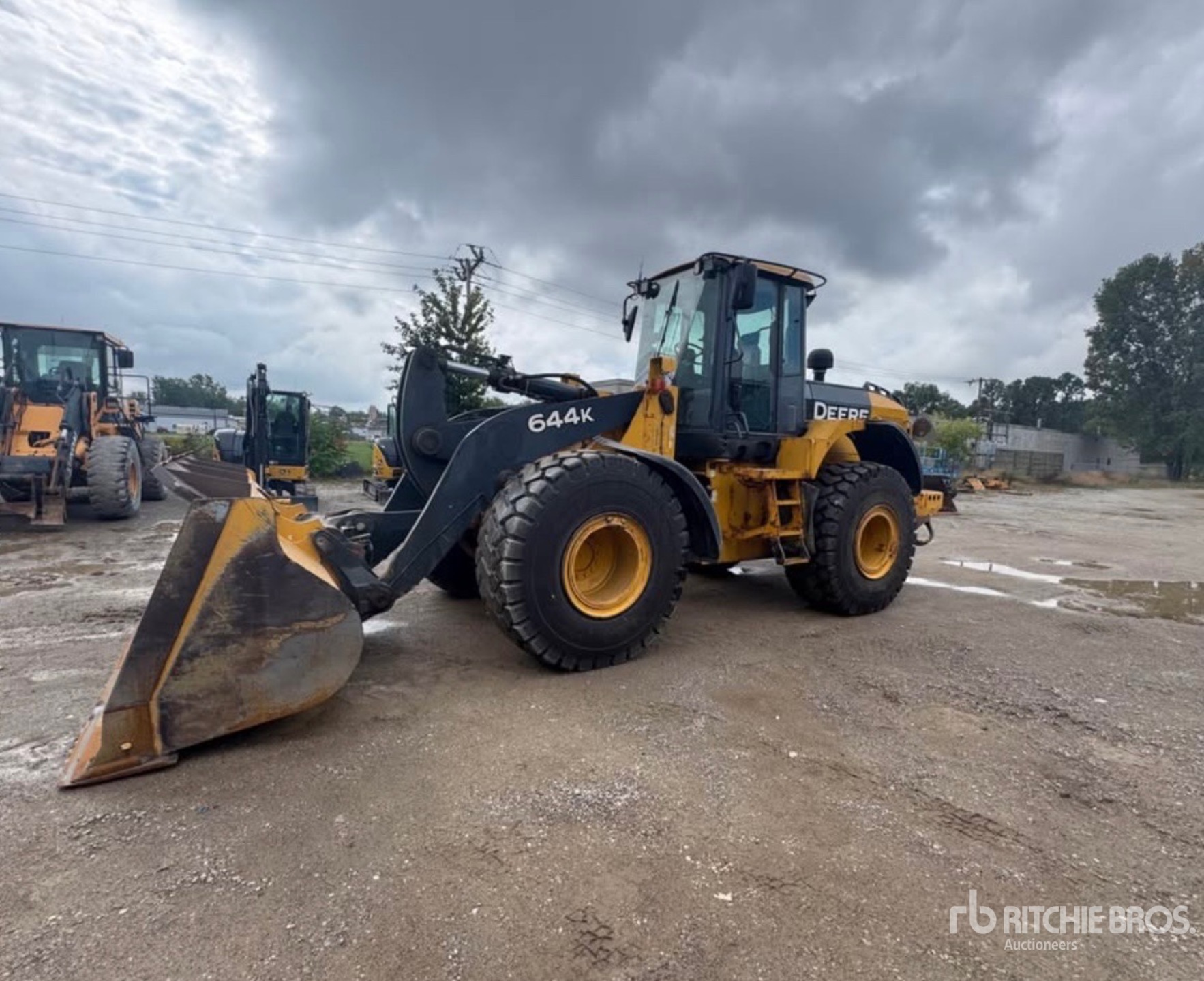 General Appearance with Featured Photo