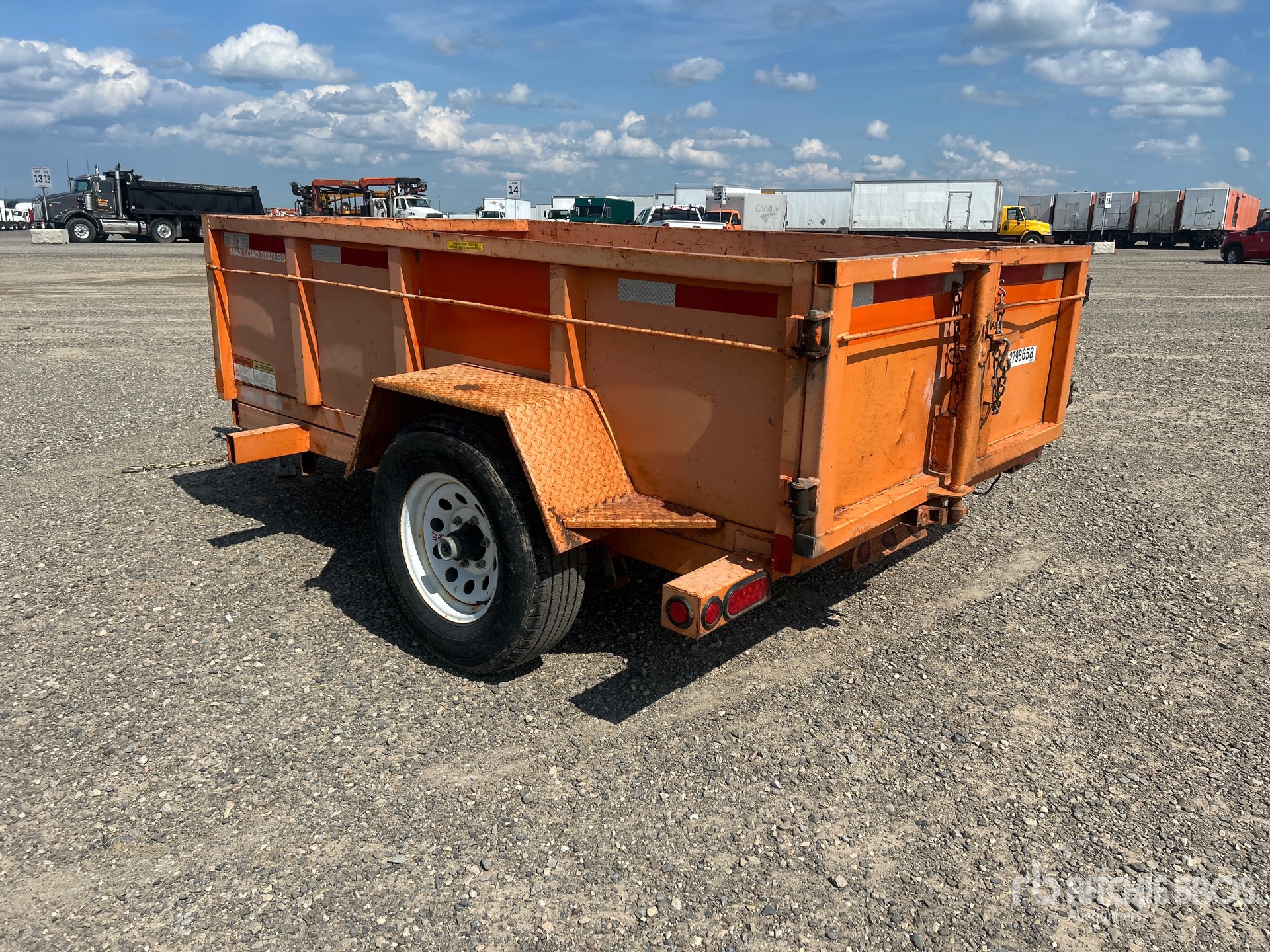 General Appearance with Picture, Left Rear Corner