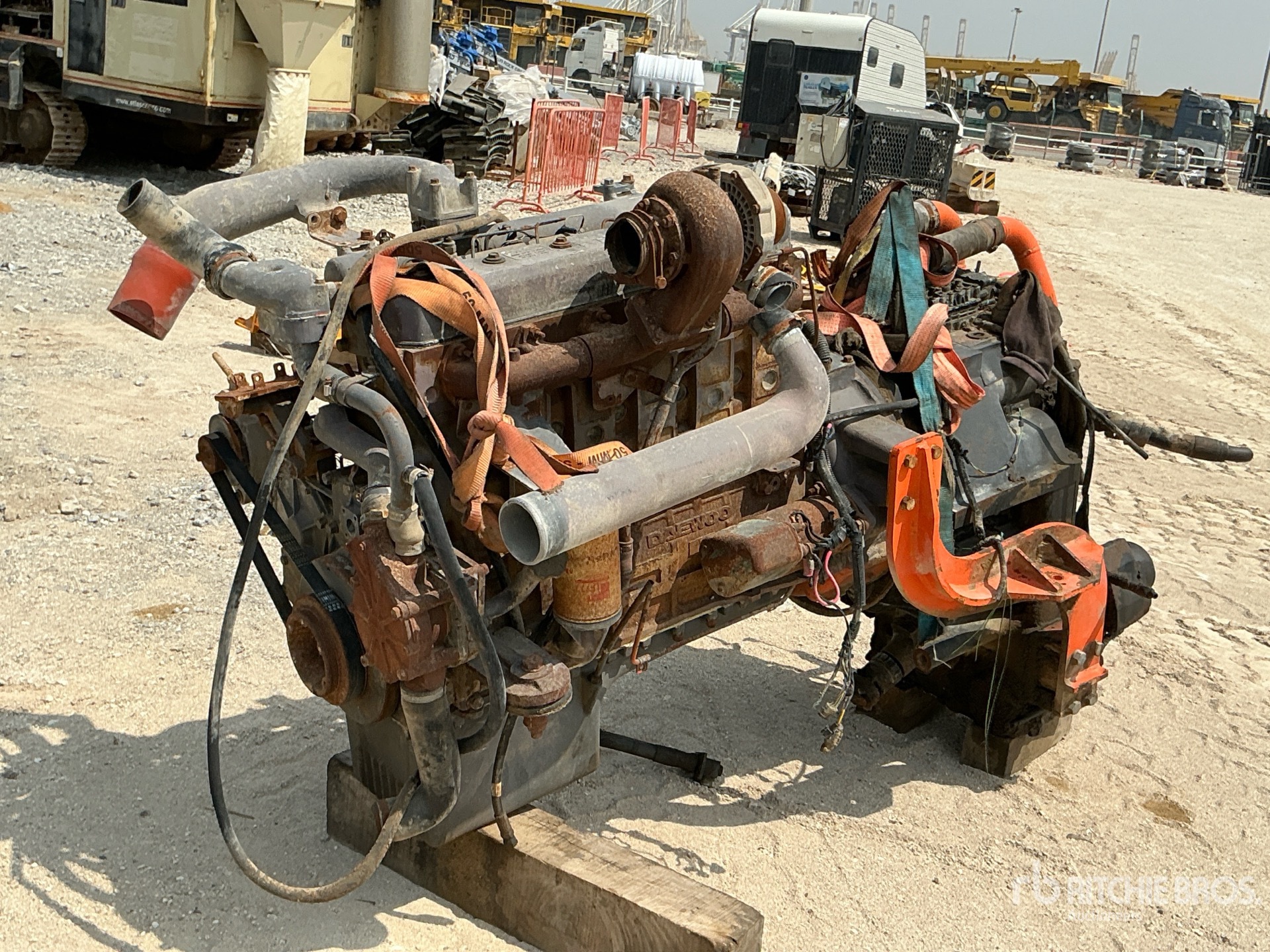 Aspect général with Image, coin arrière droit