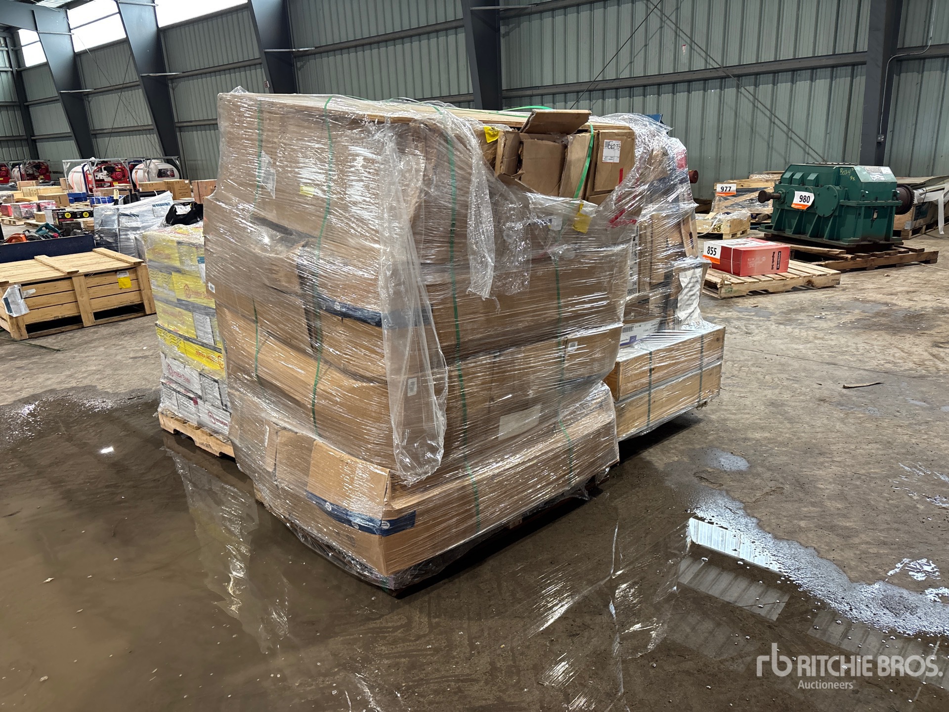 General Appearance with Bild, Ecke vorne rechts