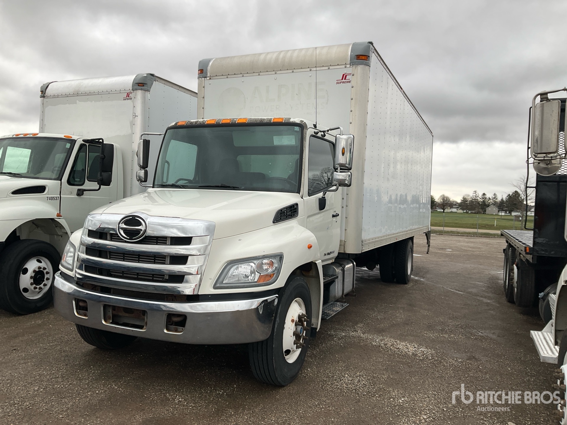 General Appearance with Featured Photo