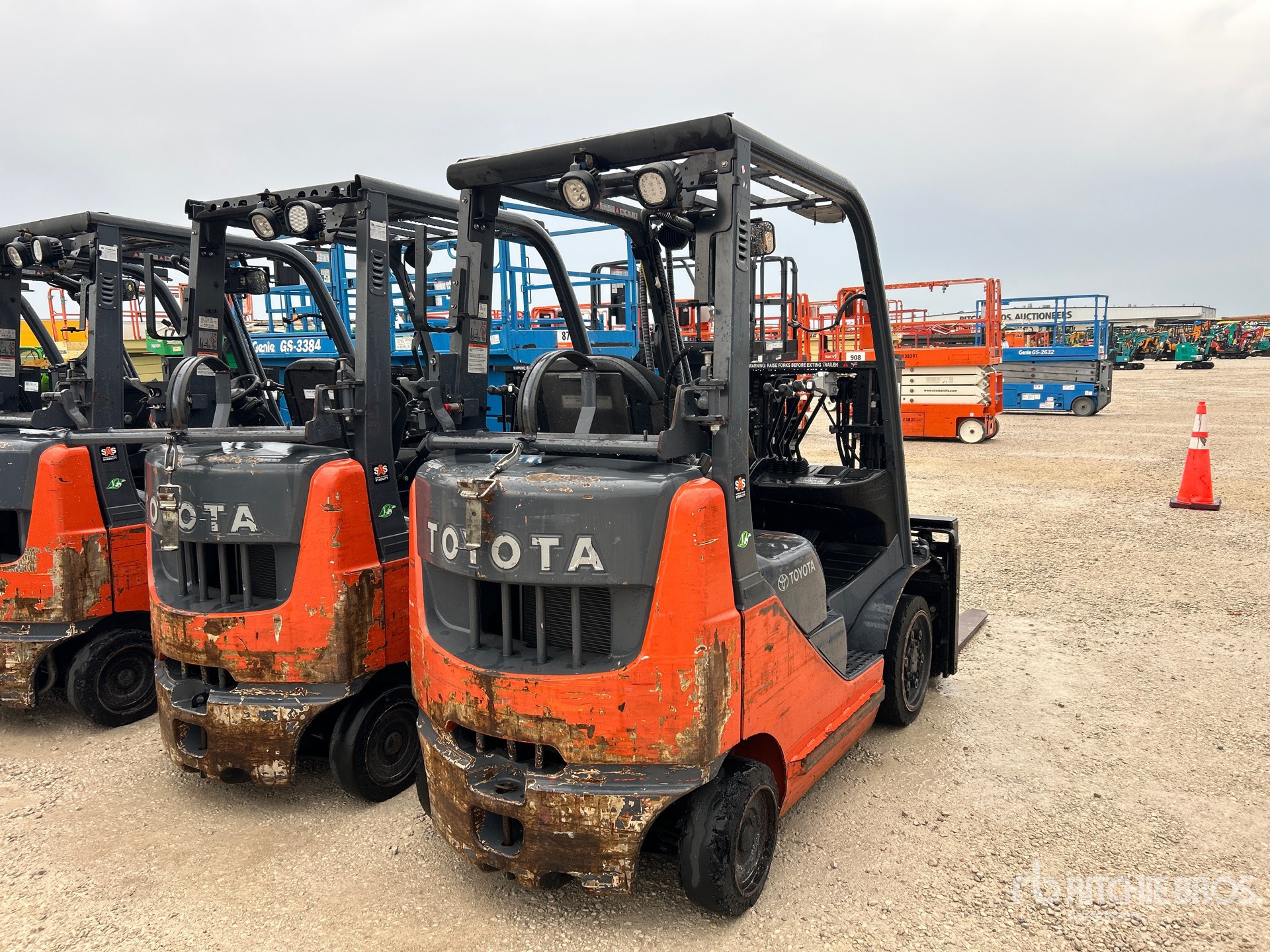 General Appearance with Imagen: esquina trasera derecha