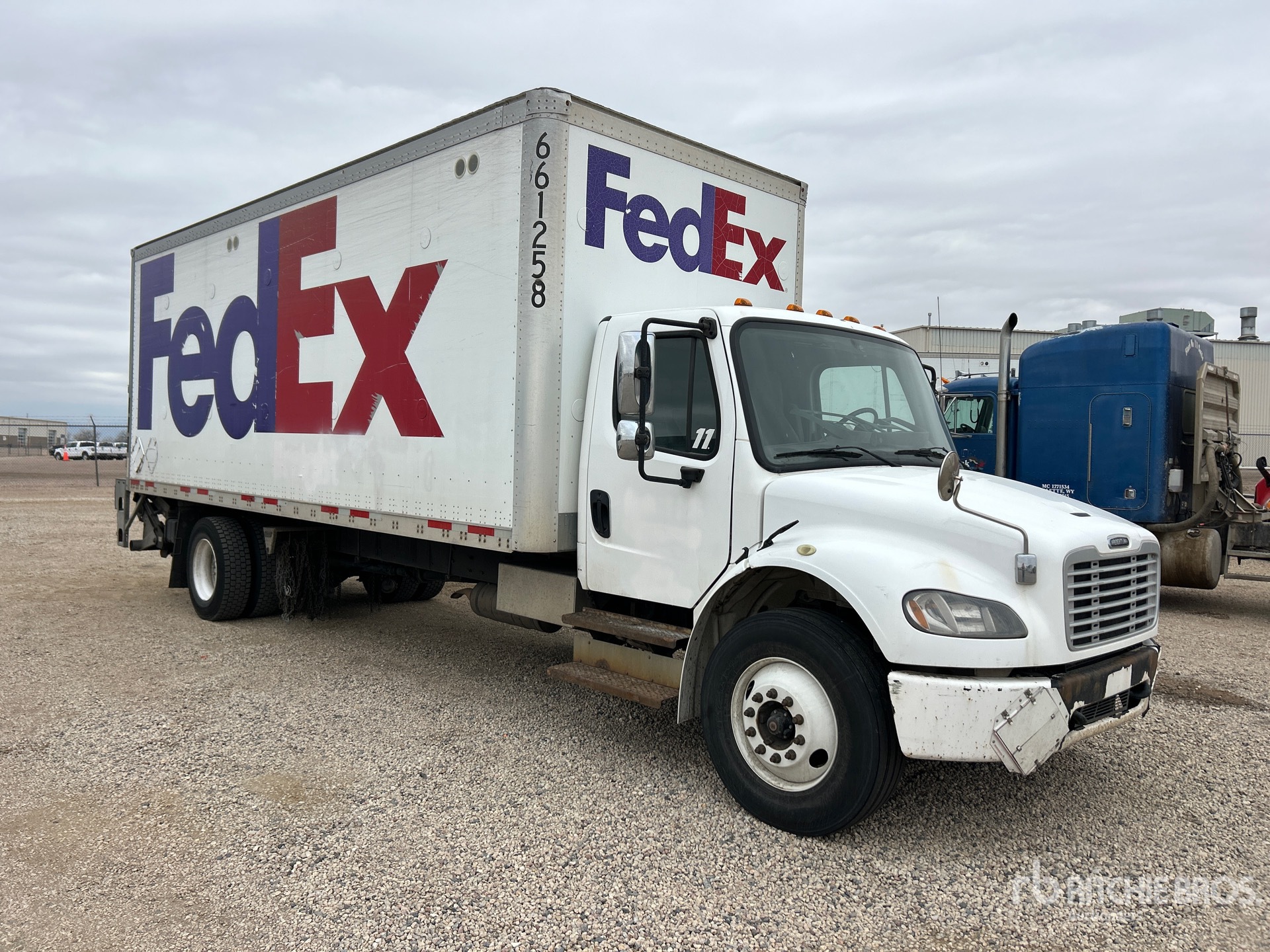 General Appearance with Imagen: esquina delantera derecha