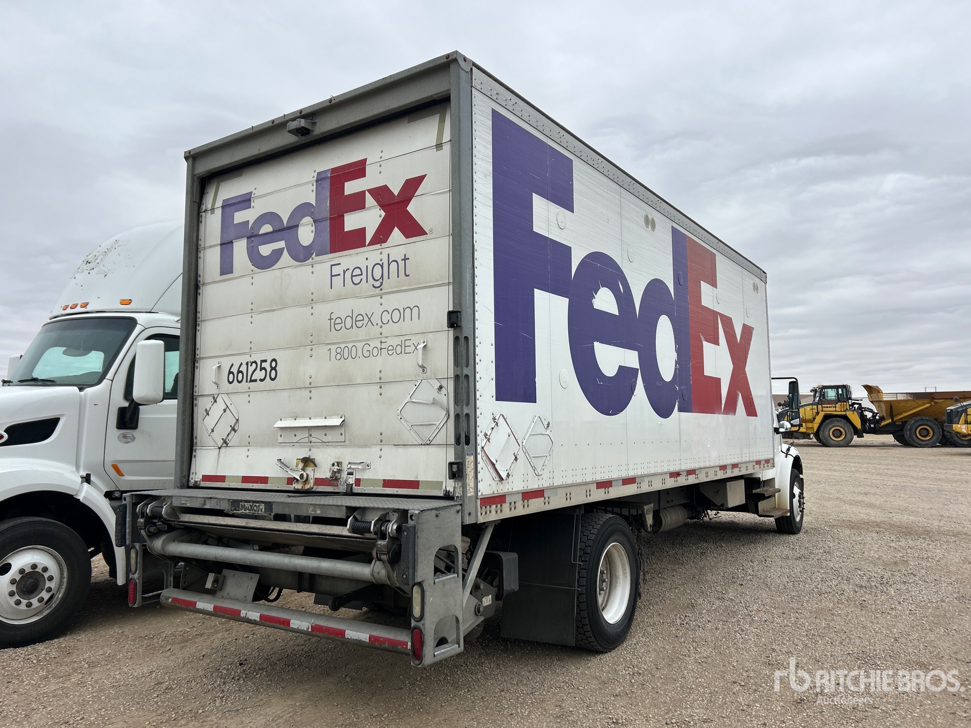 General Appearance with Imagen: esquina trasera derecha