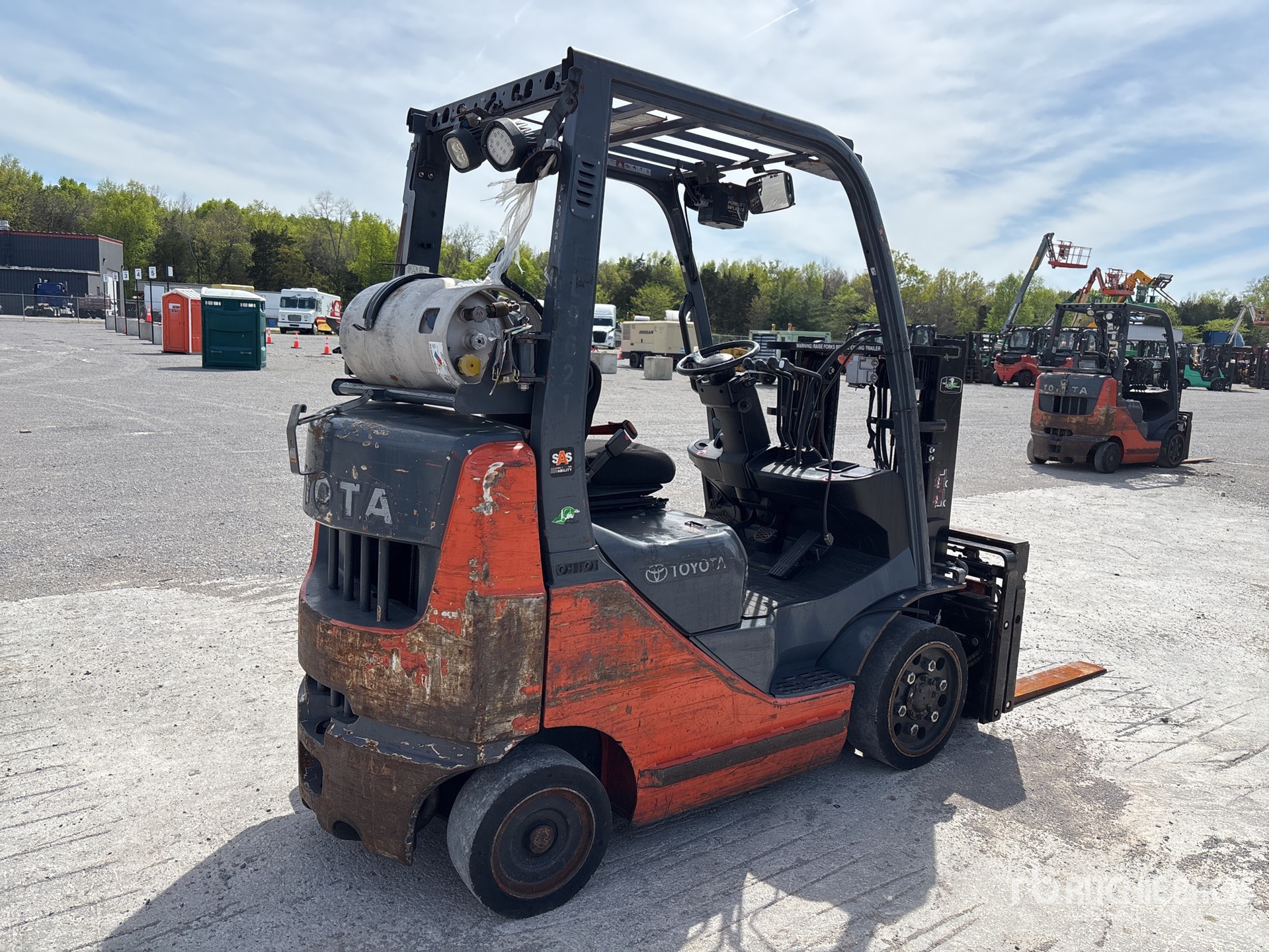 General Appearance with Picture, Right Rear Corner