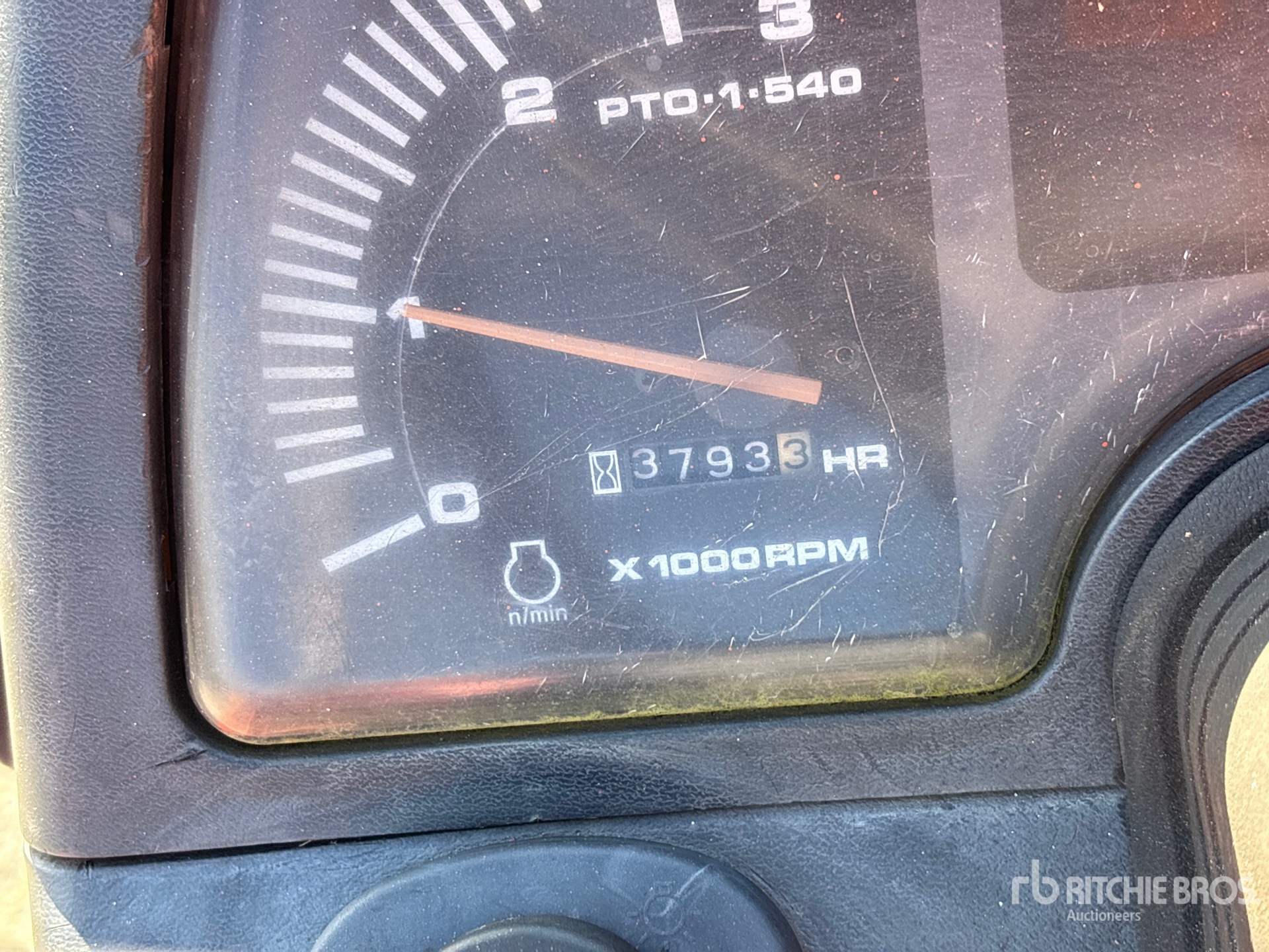 General Appearance with Horímetro / Odómetro