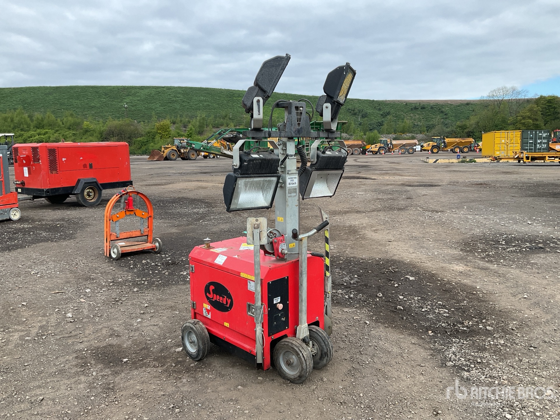 General Appearance with Bild, Ecke vorne rechts