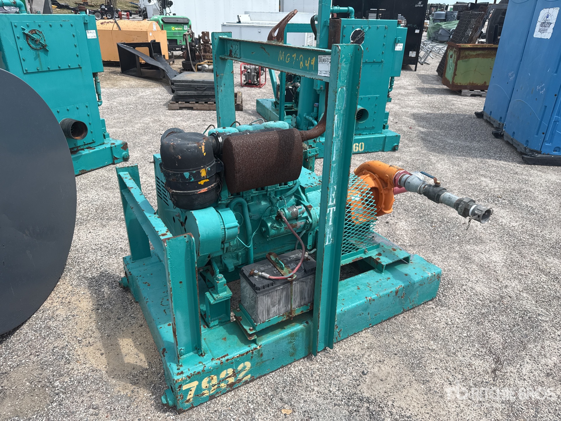 General Appearance with Bild, Ecke hinten links