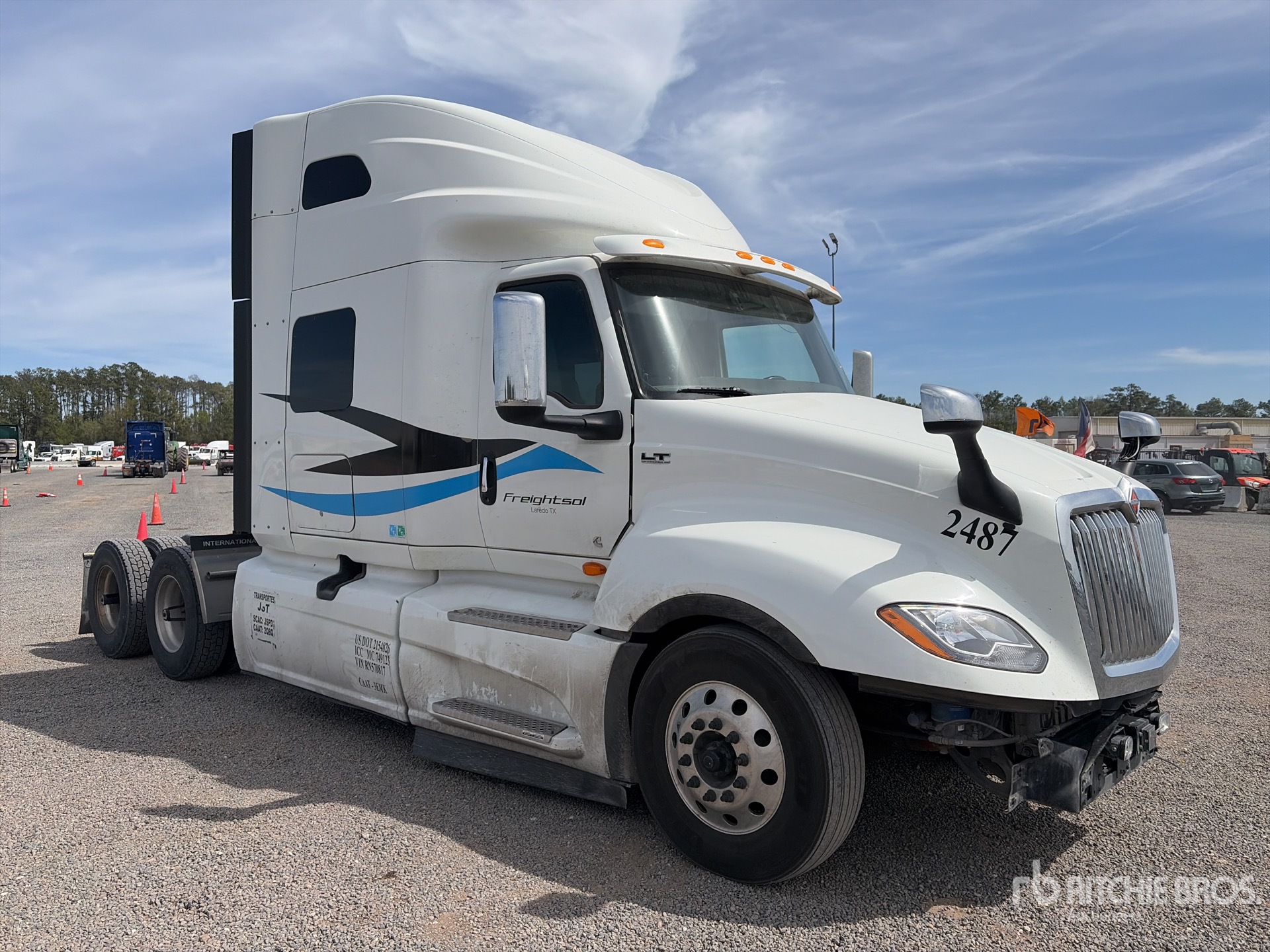 General Appearance with Foto, angolo anteriore destro