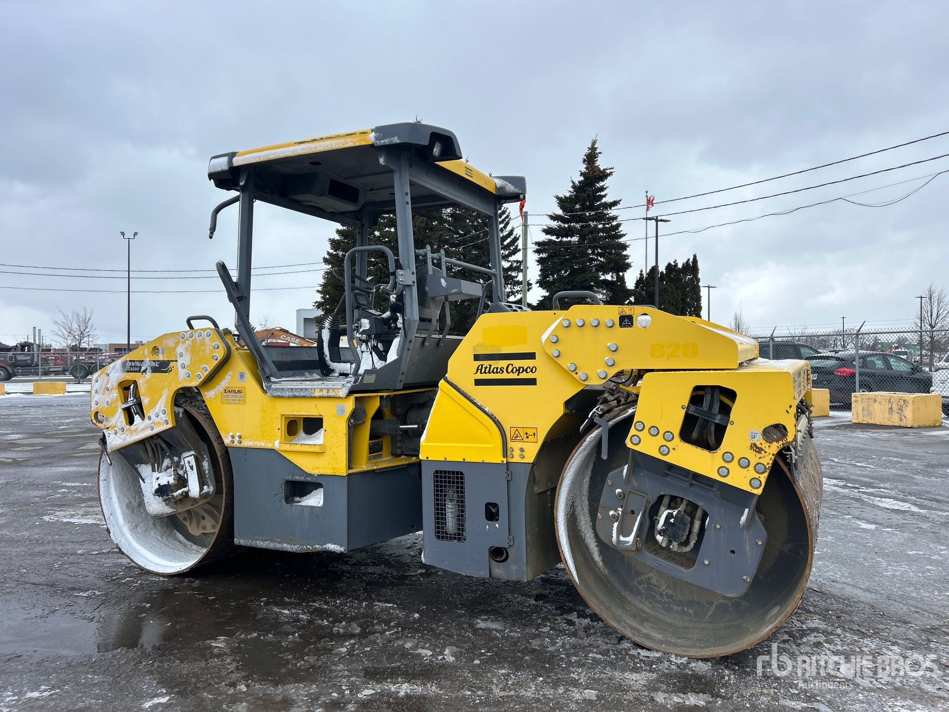 2016 Dynapac CC4200