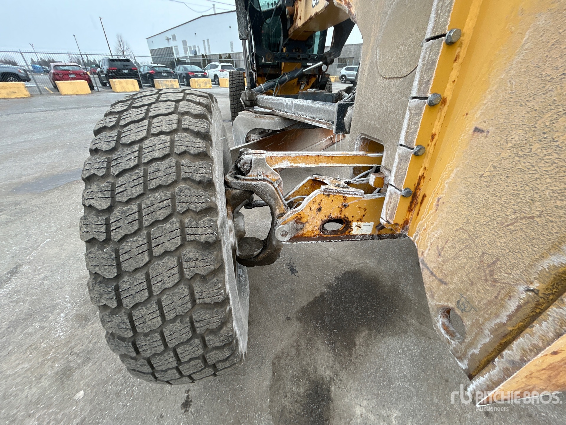 2013 John Deere 670G