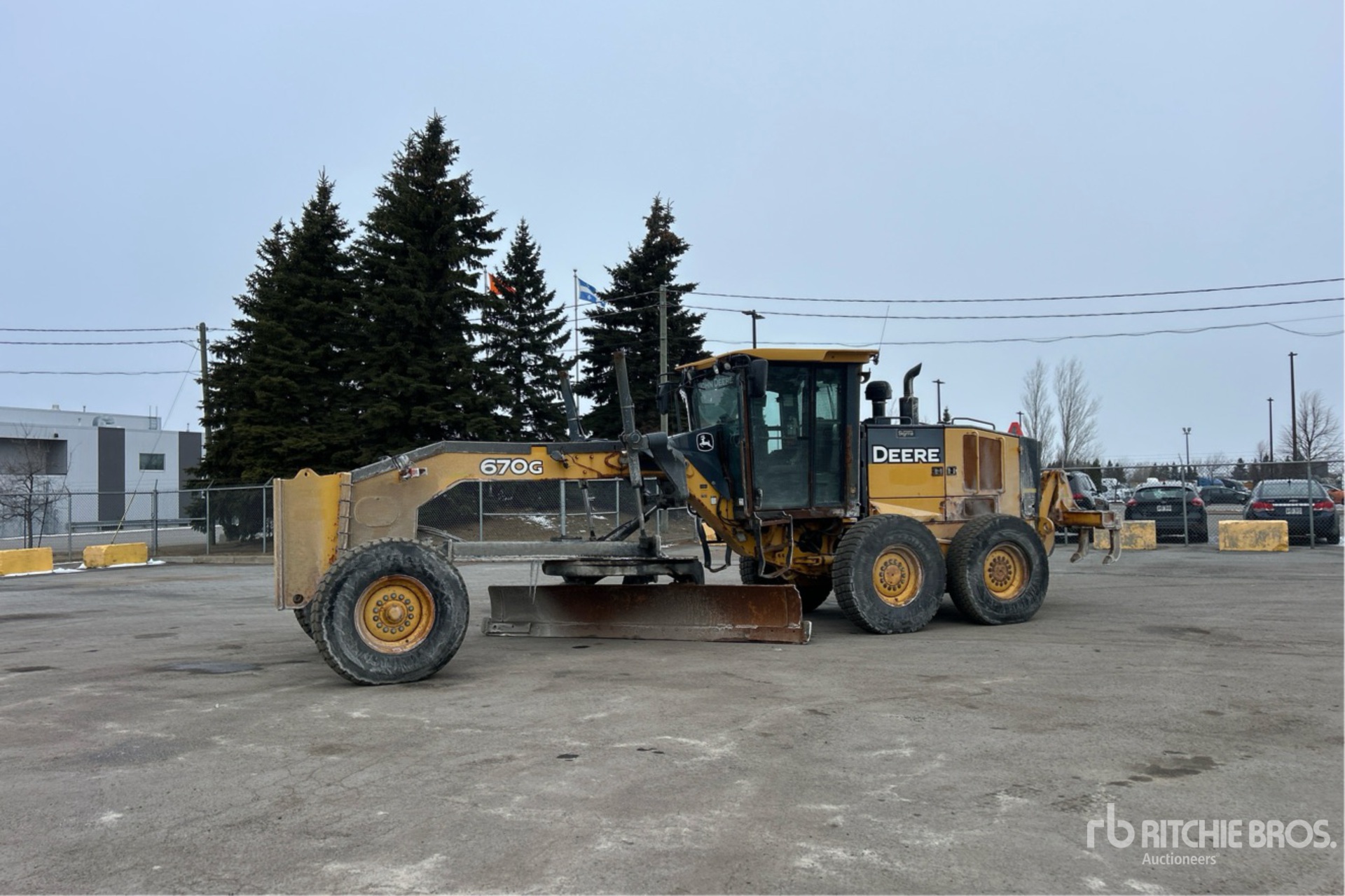 2013 John Deere 670G