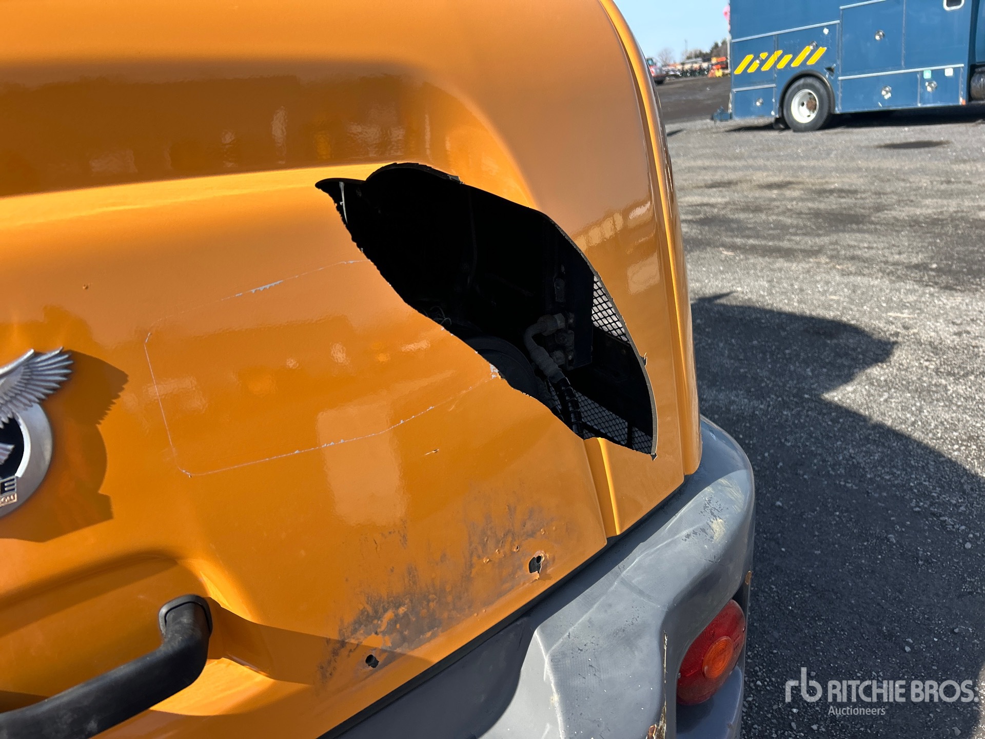 2019 Case 221F