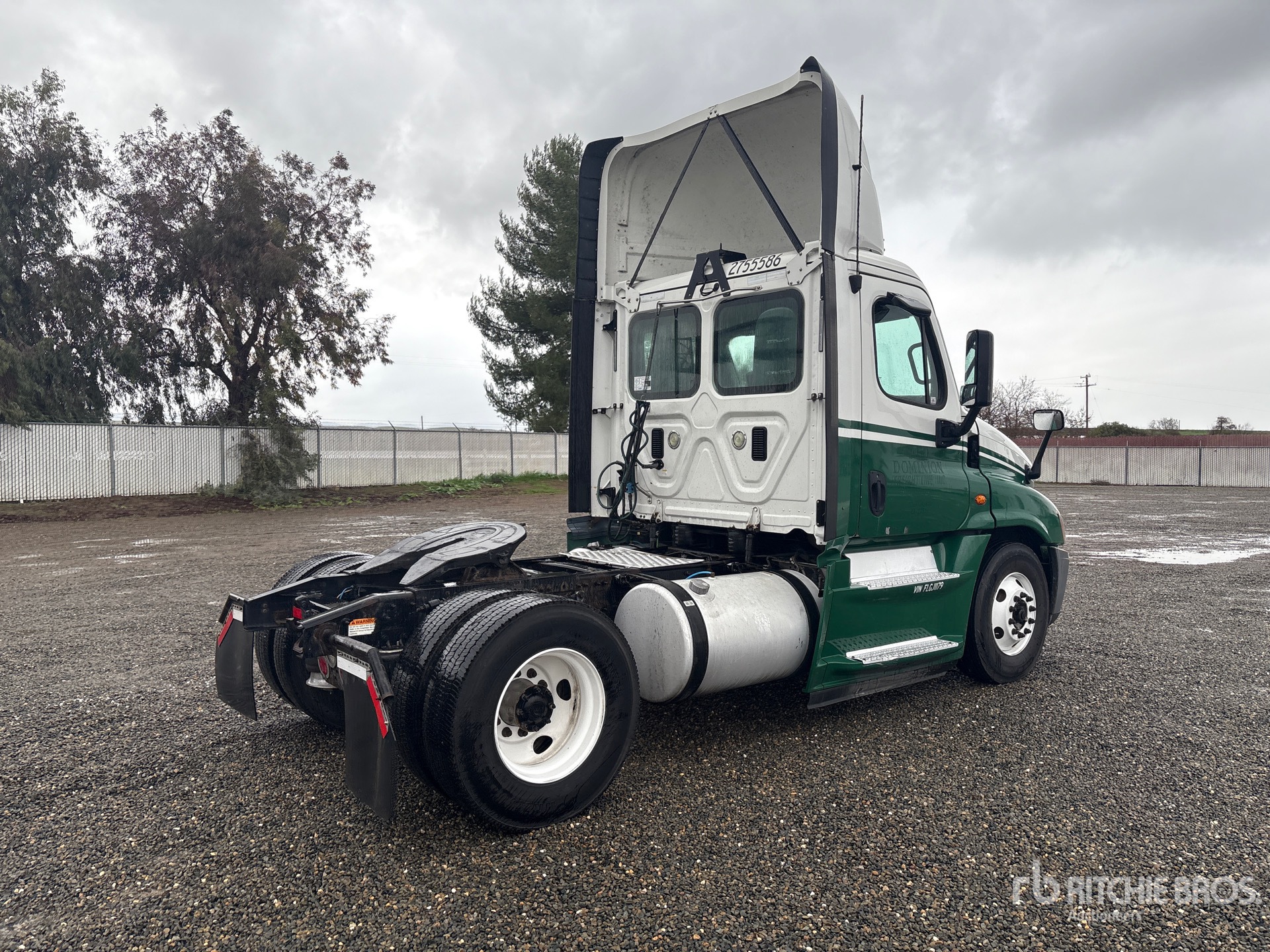 General Appearance with Image, coin arrière droit