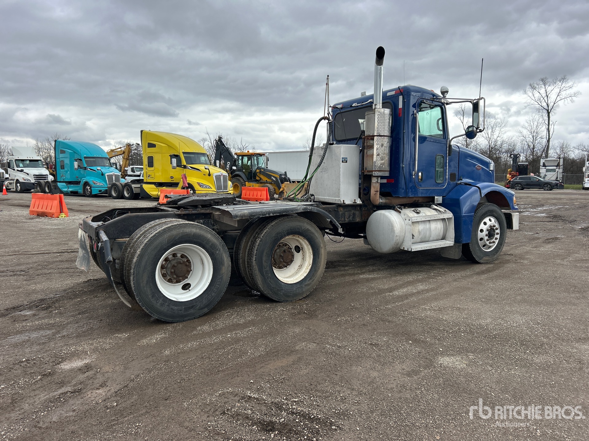 General Appearance with Imagen: esquina trasera derecha