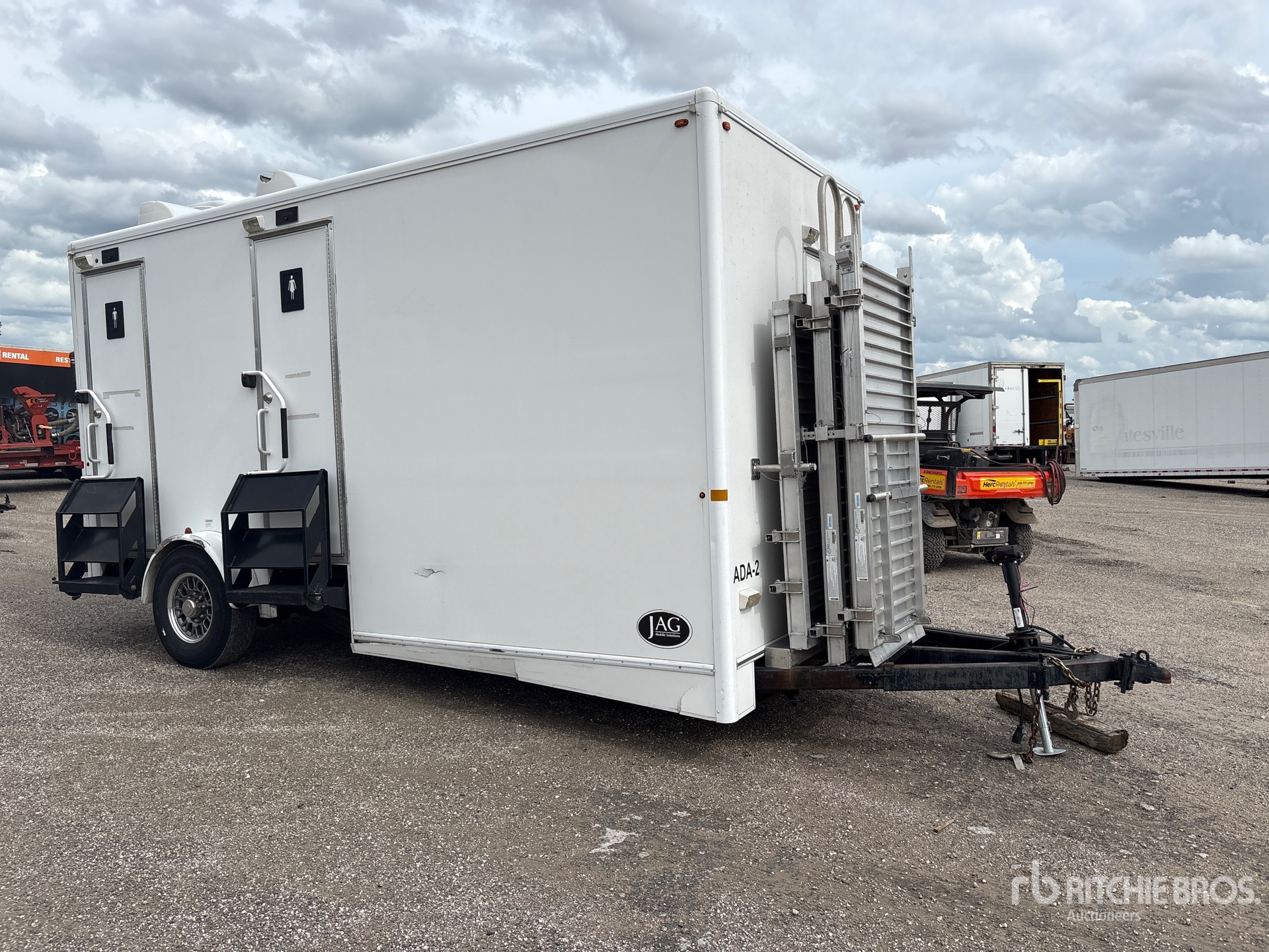 General Appearance with Bild, Ecke vorne rechts