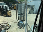 Cab with Espejos
