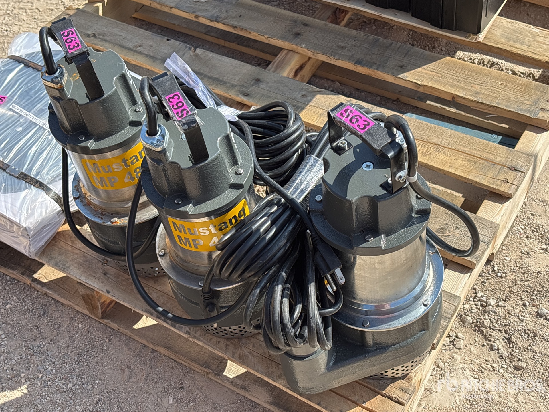 General Appearance with Imagen: esquina trasera derecha