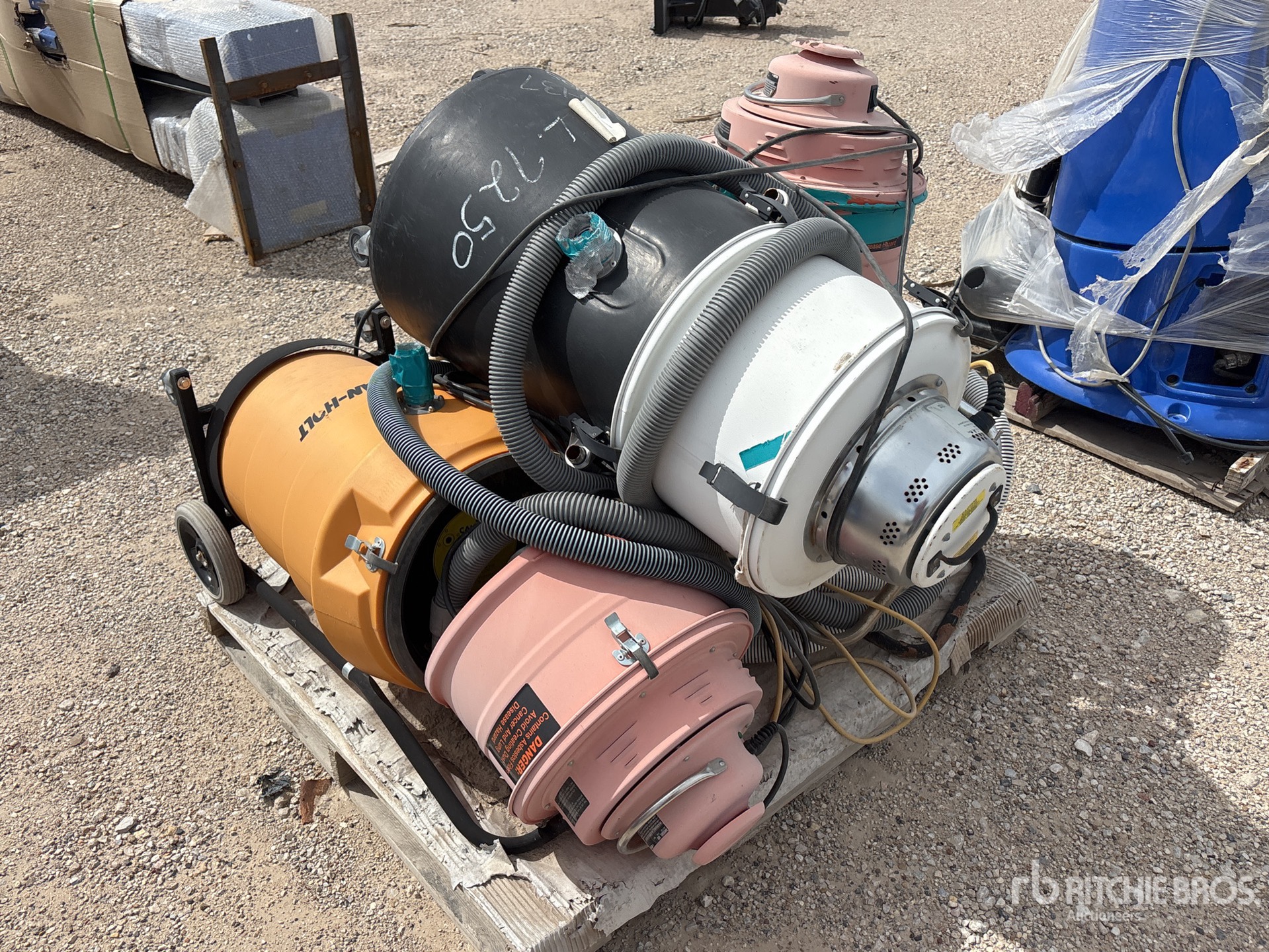 General Appearance with Foto, angolo anteriore sinistro