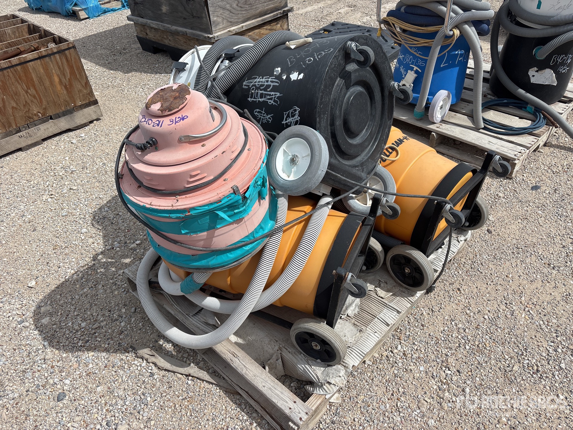 General Appearance with Foto, angolo anteriore sinistro