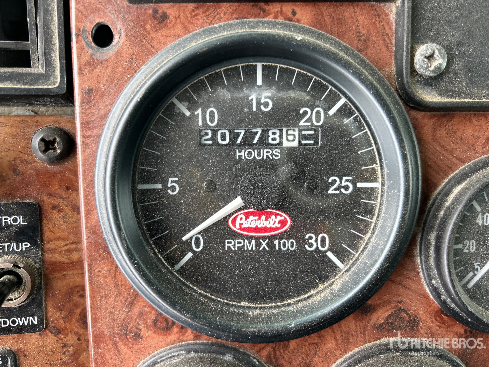 Cab with Engine Hours