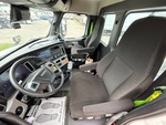 Cab with Seats/armrests