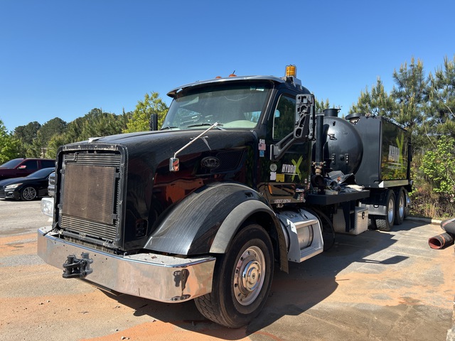 2021 Aqua-tech / XVAC X-13 on 2020 Peterbilt 567 8x4 Vacuum Tanker Truck