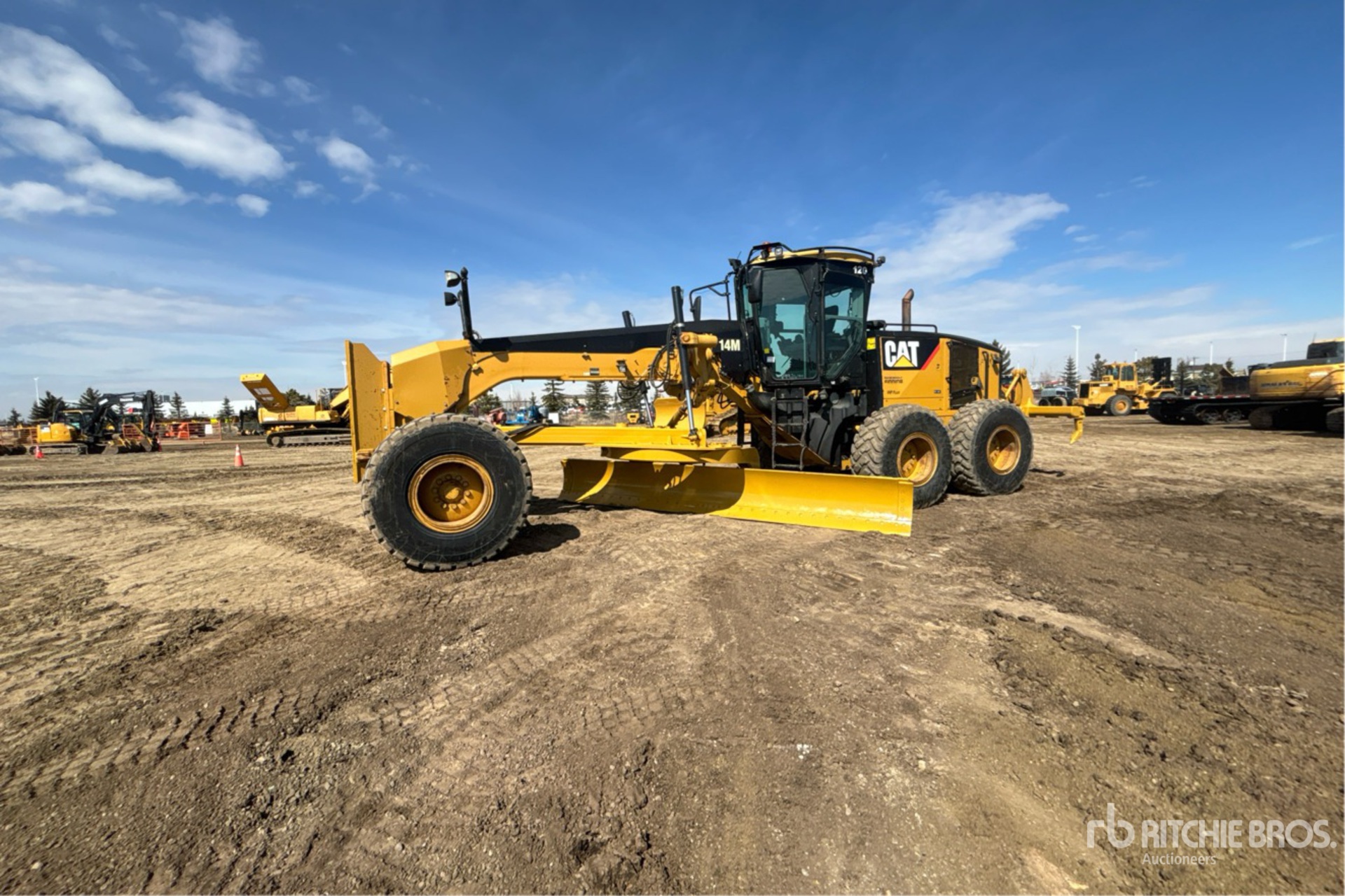 General Appearance with Bild, Ecke vorne links